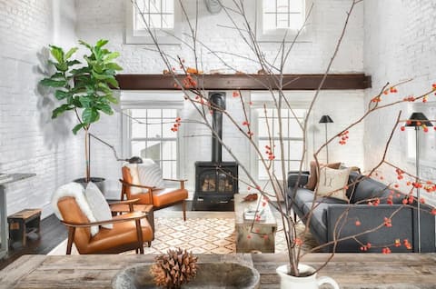 Old City Charm| In Law Suite |A+ Location