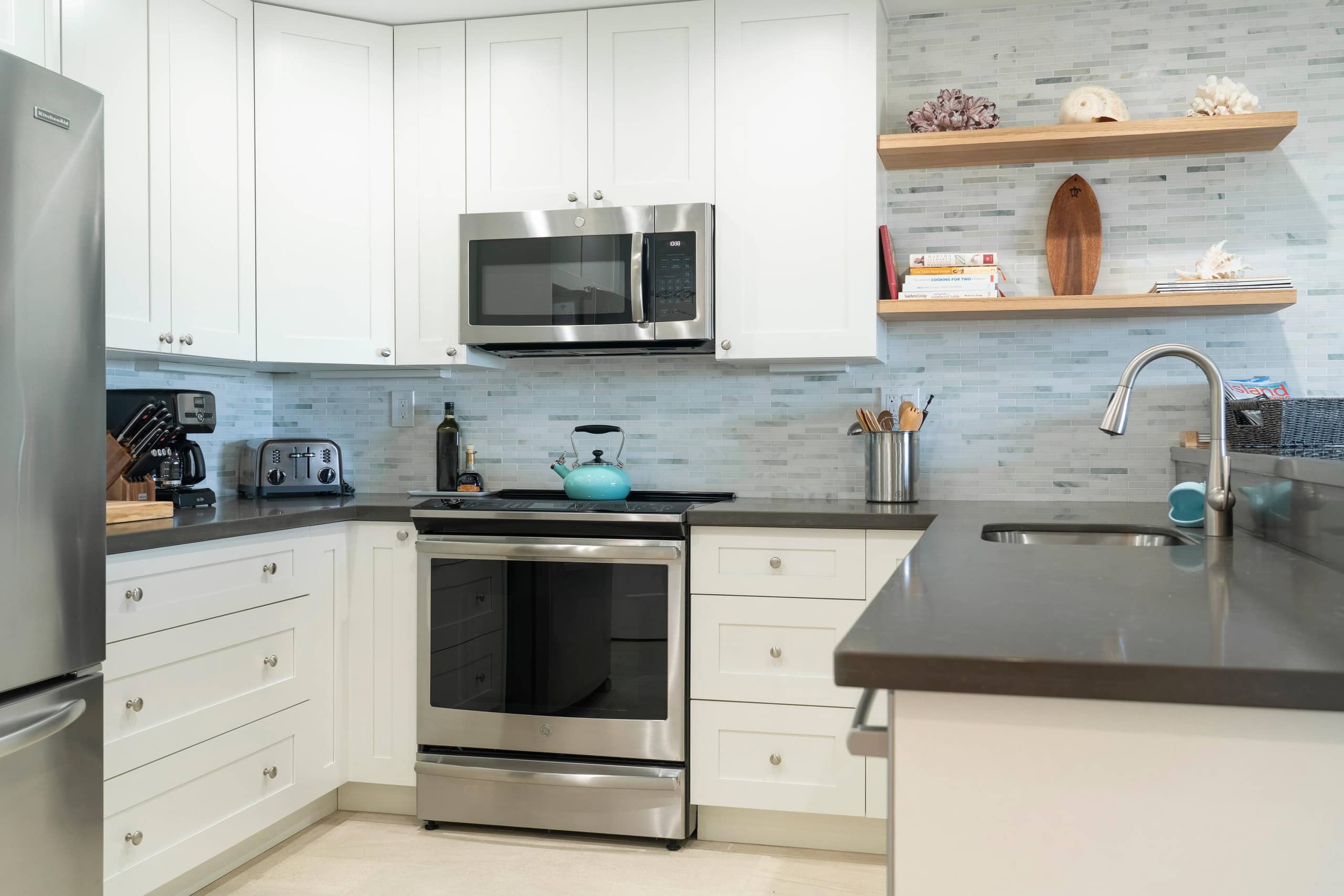 Condo in Kihei · ★4.98 · 1 bedroom · 2 beds · 2 private baths - Image 7