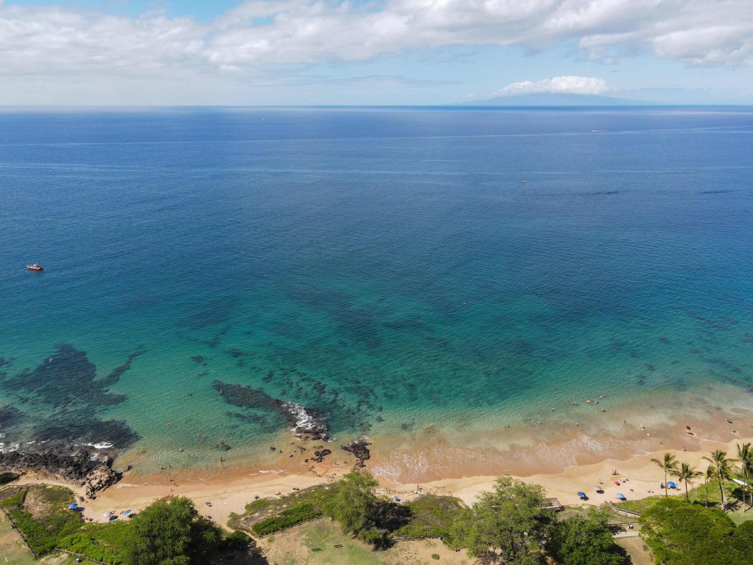 Condo in Kihei · ★4.98 · 1 bedroom · 2 beds · 2 private baths - Image 43