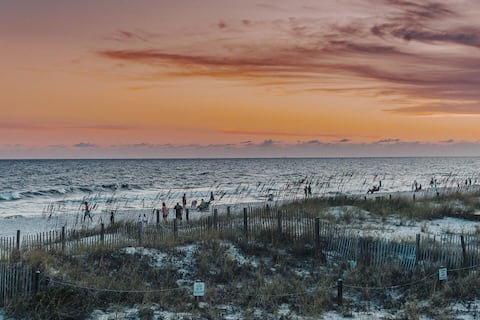 Fall Special Beautiful Beachfront w/Heated Pool