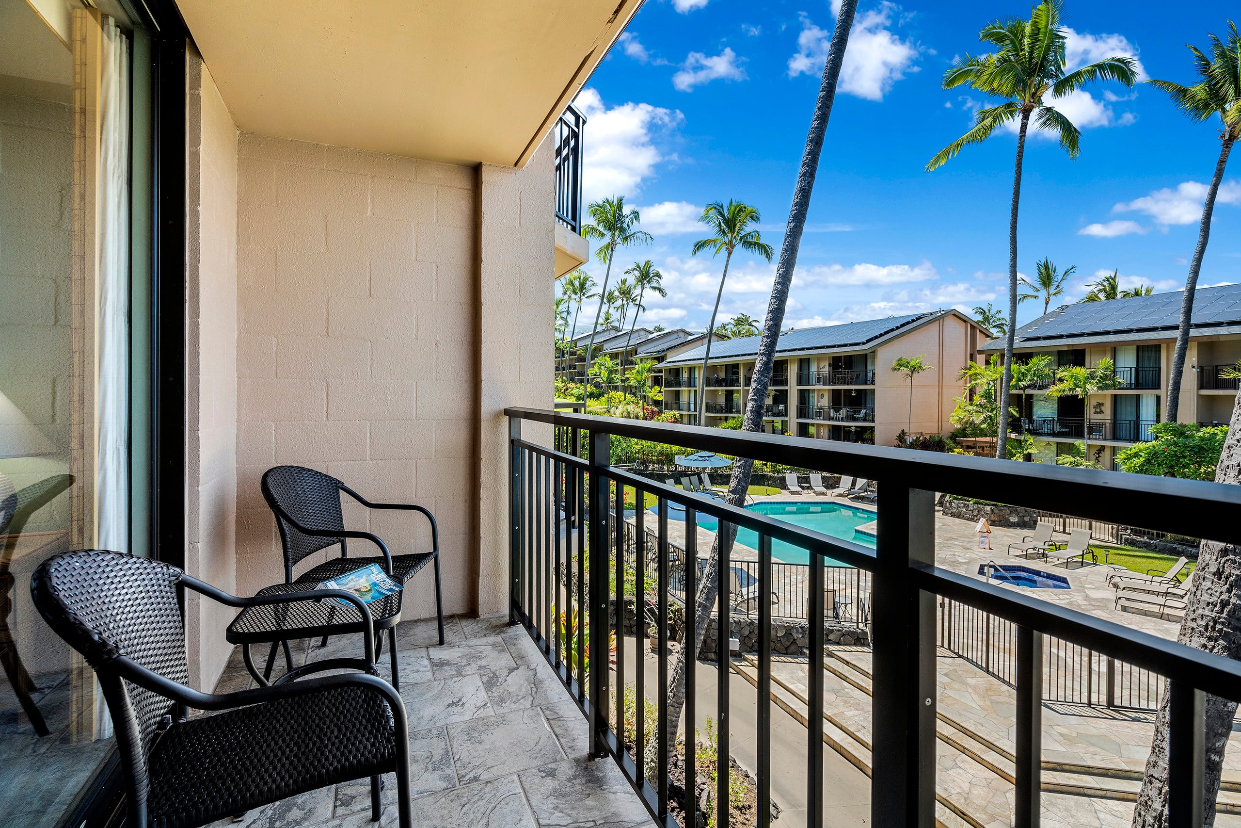 Condo in Kailua-Kona · ★4.86 · 2 bedrooms · 3 beds · 2 baths - Image 15
