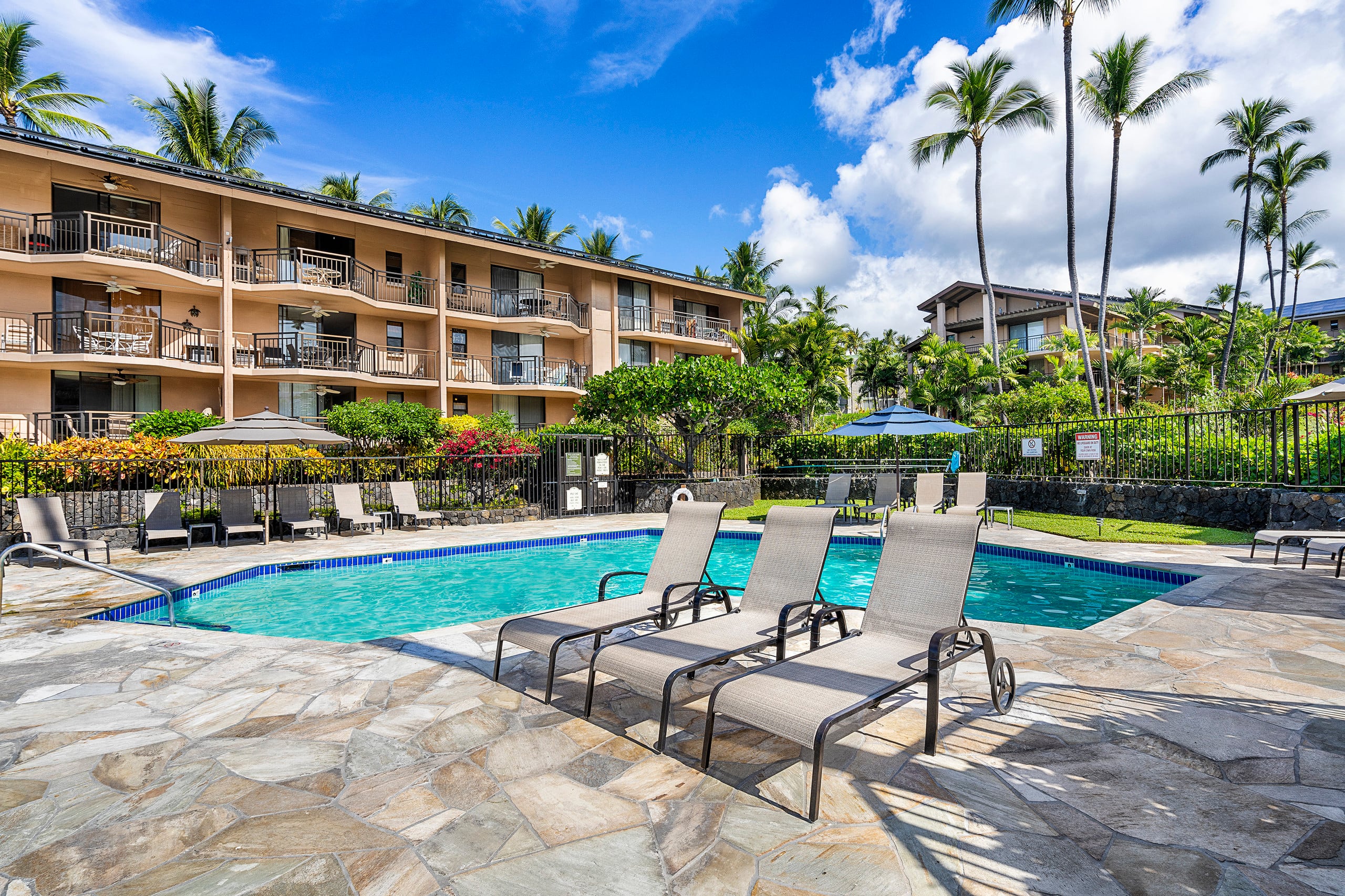 Condo in Kailua-Kona · ★4.86 · 2 bedrooms · 3 beds · 2 baths - Image 30