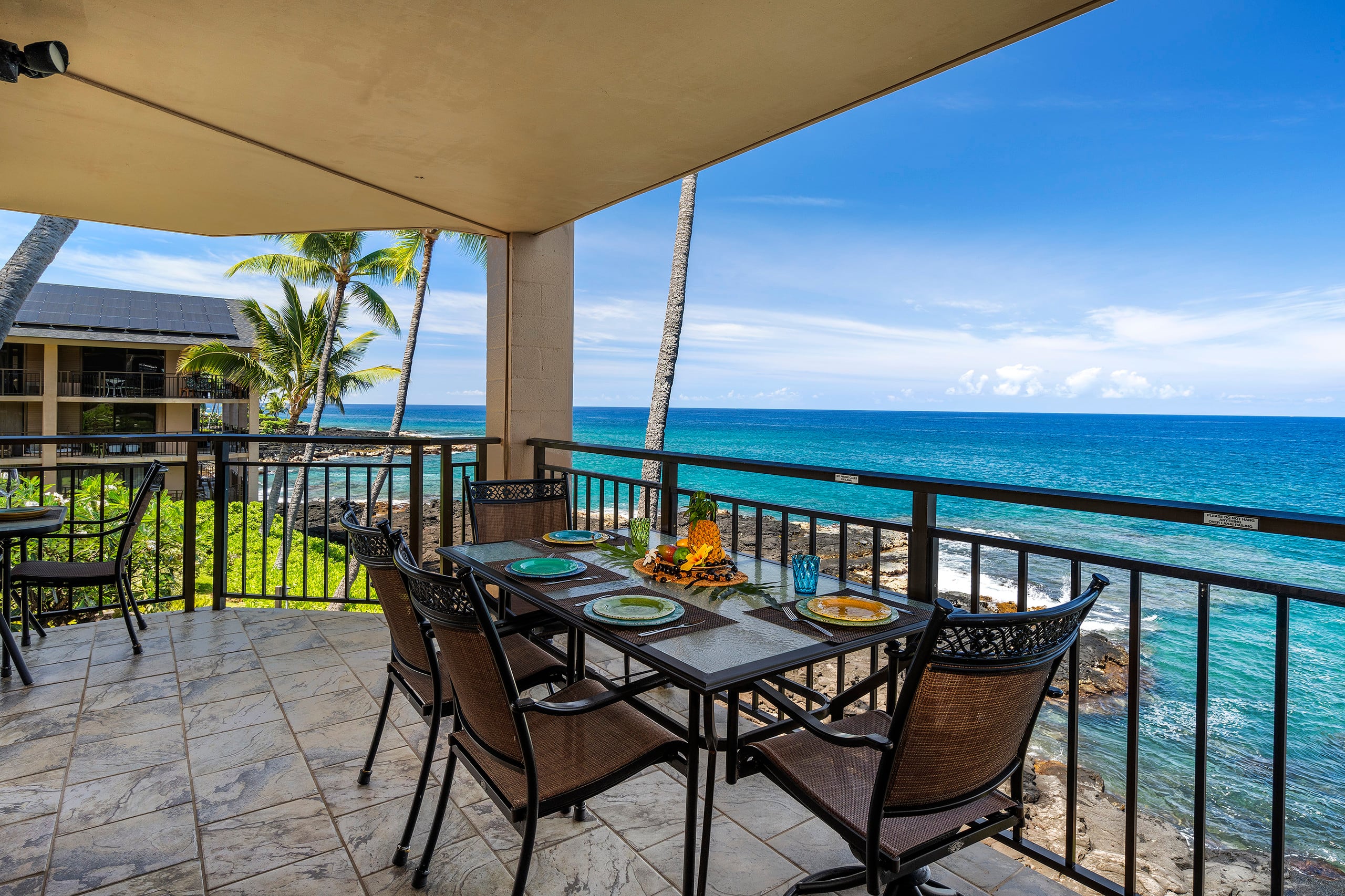 Condo in Kailua-Kona · ★4.86 · 2 bedrooms · 3 beds · 2 baths - Image 3