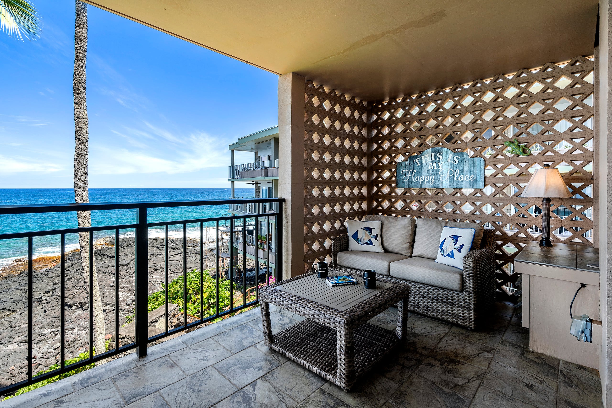Condo in Kailua-Kona · ★4.86 · 2 bedrooms · 3 beds · 2 baths - Image 10