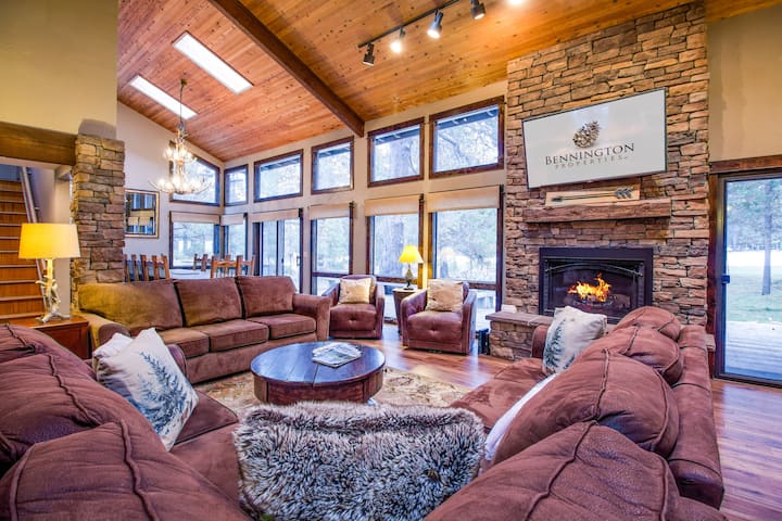 Redc16 Hot Tub + A/c | Sleeps 16 | Dogs Ok - Sunriver, OR