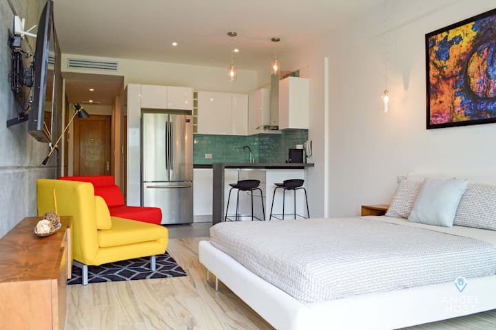 Sehemu ya studio iliyoundwa vizuri inayofaa kwa wanandoa au watu 3