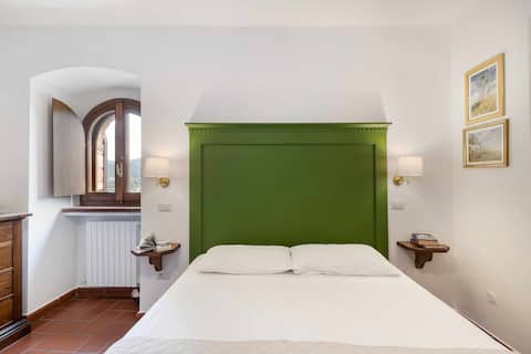 Top Airbnb: Smeraldo two-room apartment with valley view a Spello
