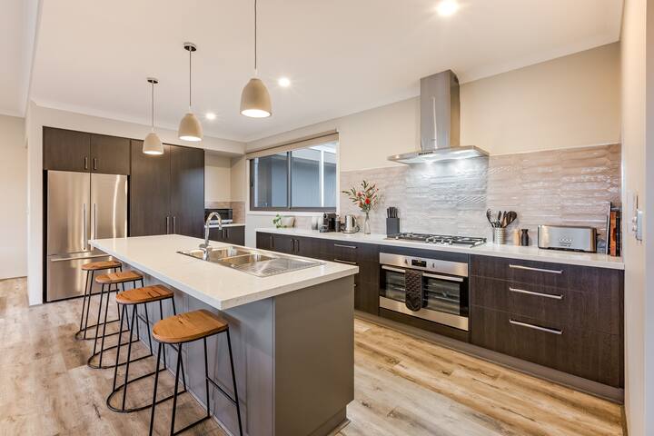 Piper—Family Retreat in the Heart of Wine Country gallery image 5