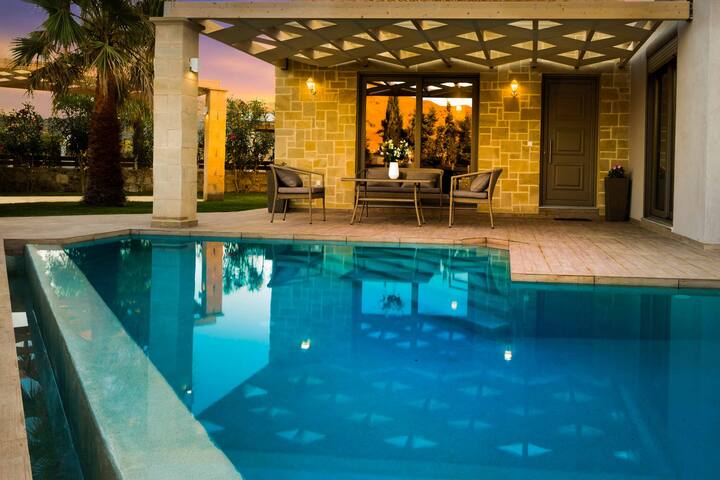 Villa Elenitsa gallery image 2