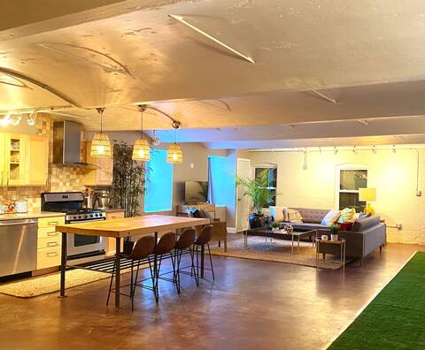 Stunning Bungalo-style Loft in downtown Albany