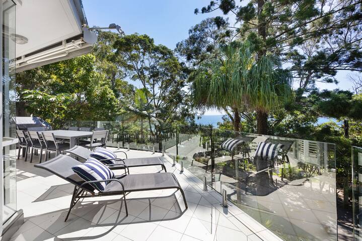 Kareka: Little Cove Serenity with Pool gallery image 4