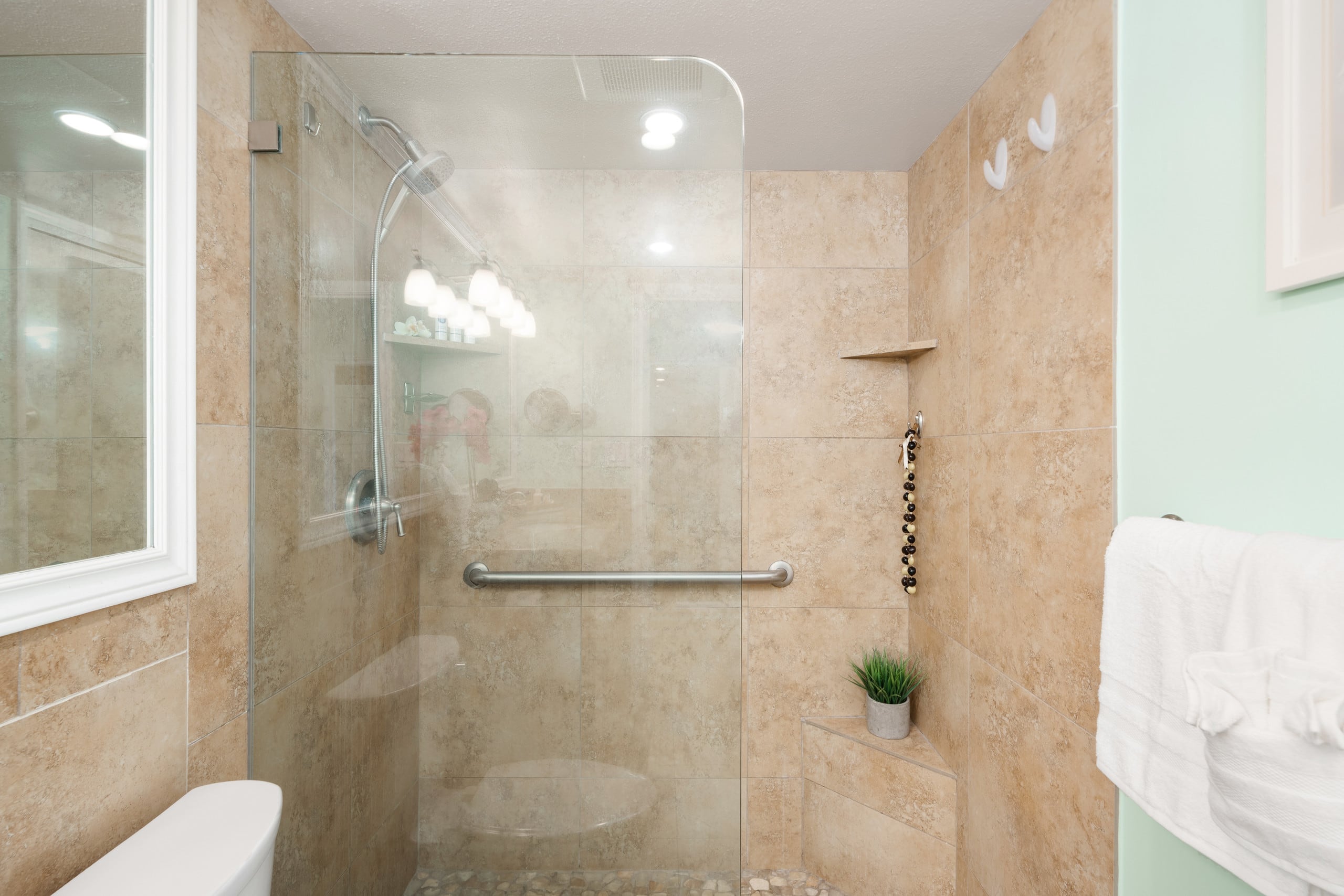 Condo in Lahaina · ★4.71 · 1 bedroom · 2 beds · 1 bath - Image 20