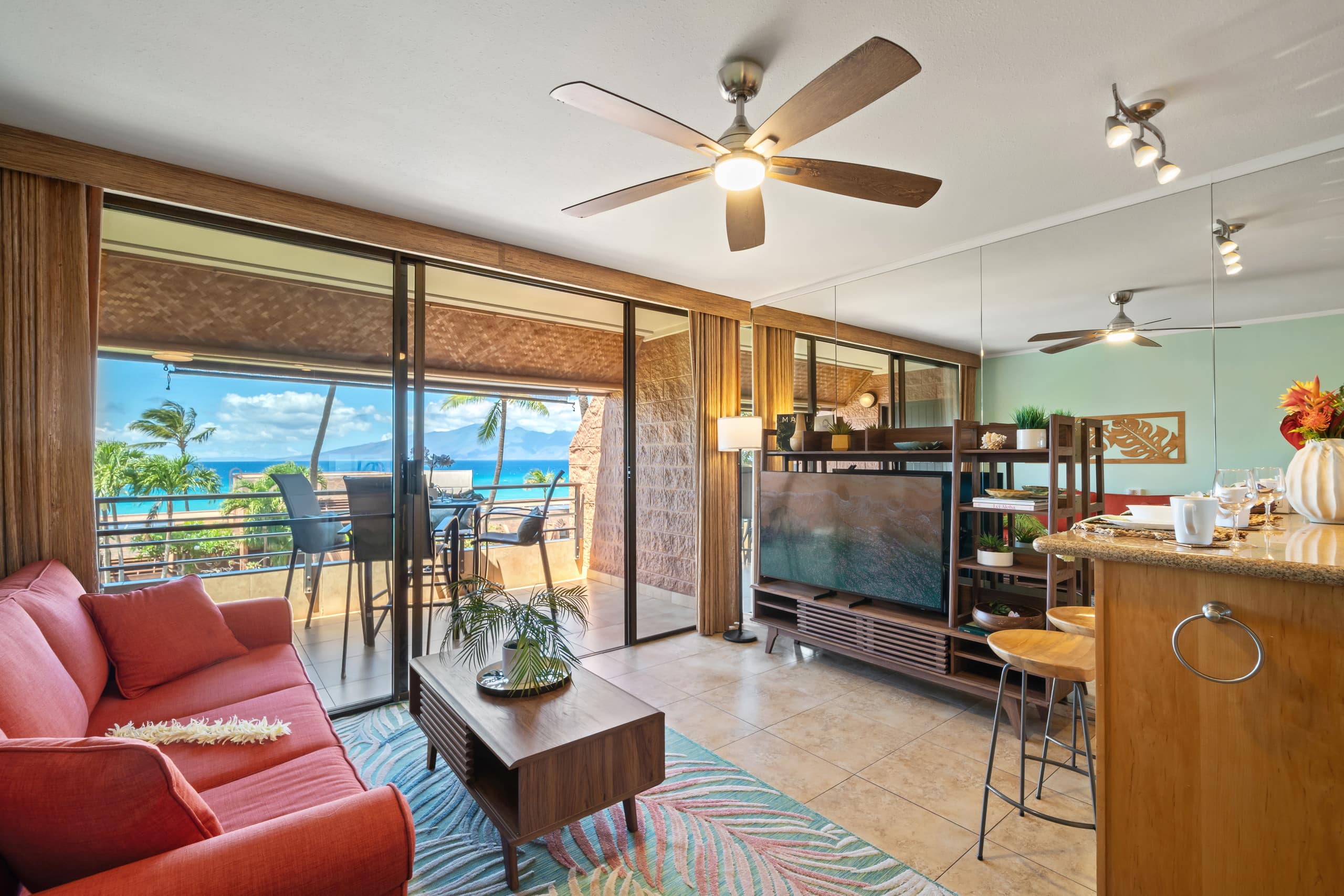 Condo in Lahaina · ★4.71 · 1 bedroom · 2 beds · 1 bath - Image 3