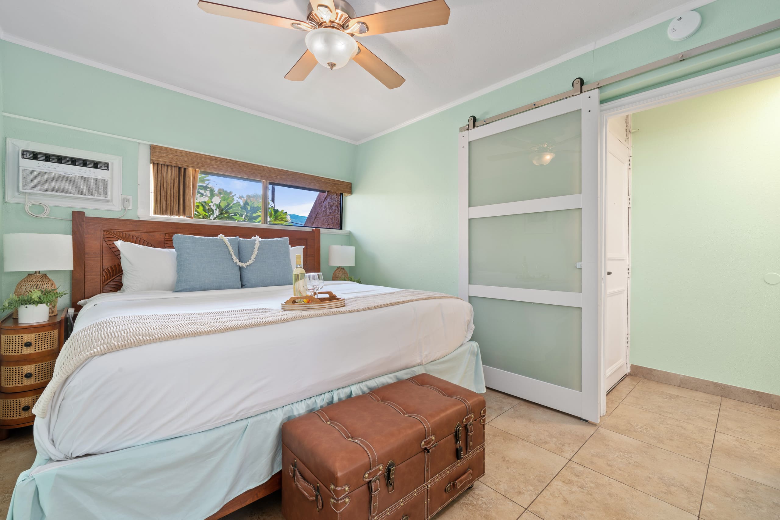 Condo in Lahaina · ★4.71 · 1 bedroom · 2 beds · 1 bath - Image 17