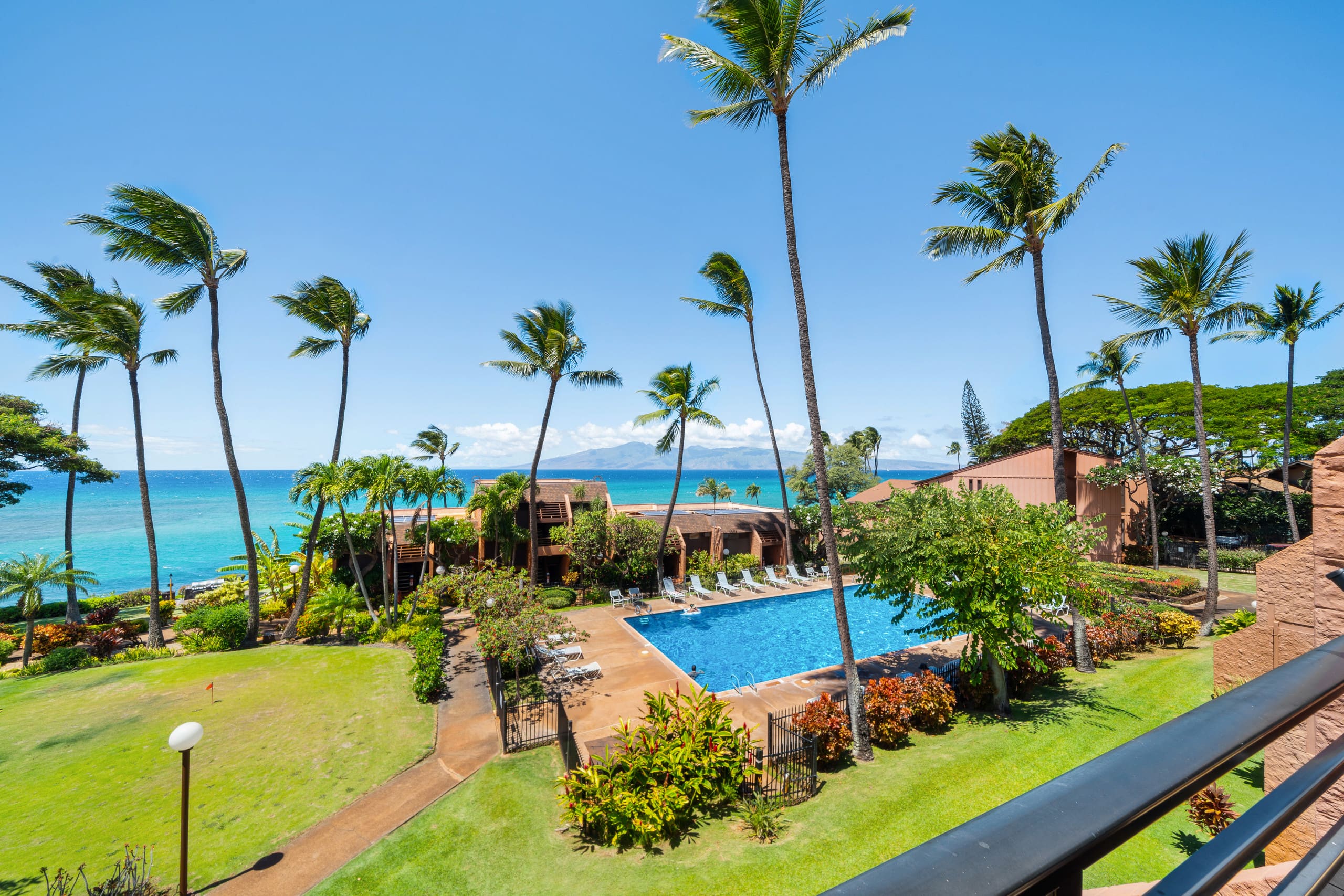 Condo in Lahaina · ★4.71 · 1 bedroom · 2 beds · 1 bath - Image 33