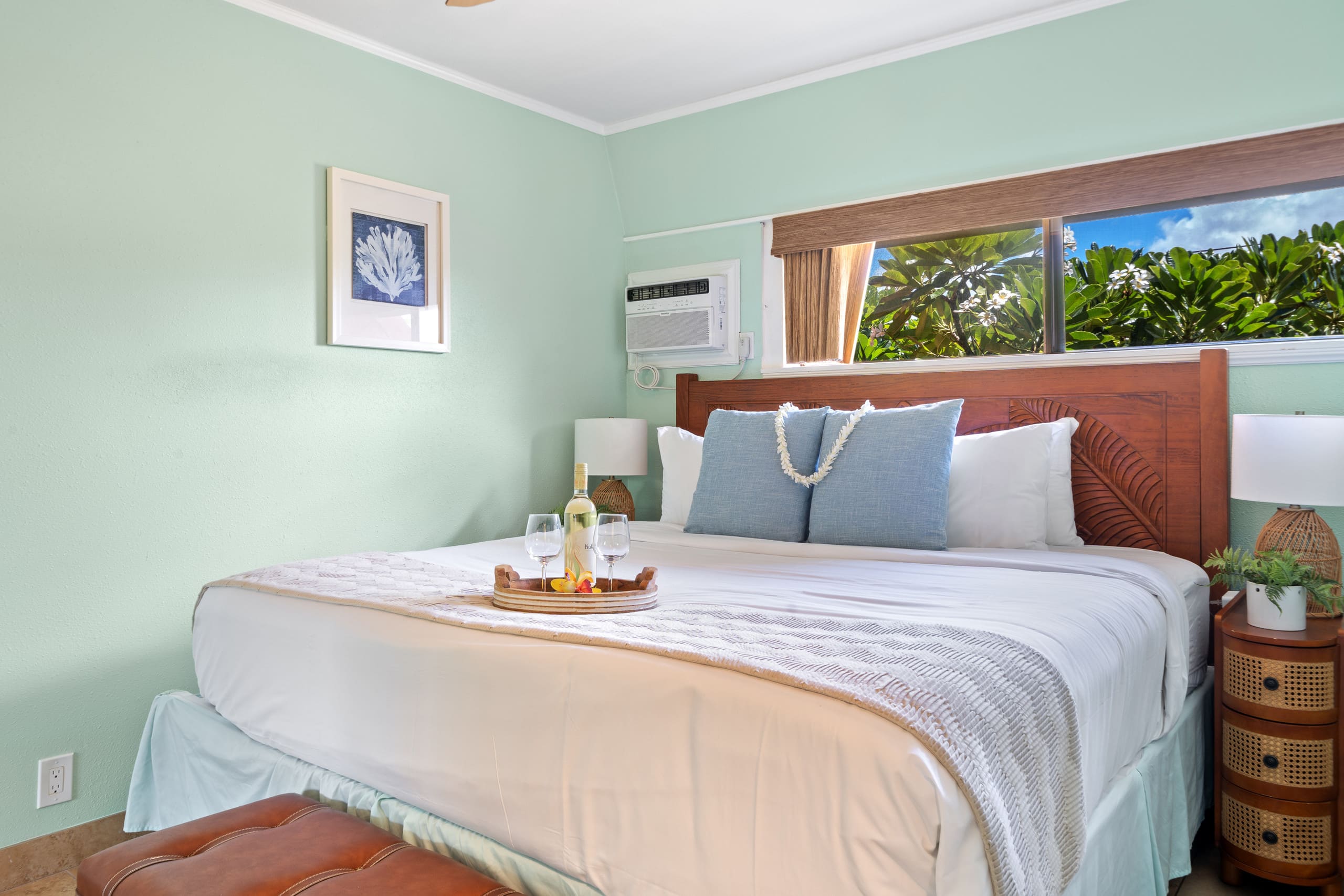 Condo in Lahaina · ★4.71 · 1 bedroom · 2 beds · 1 bath - Image 16