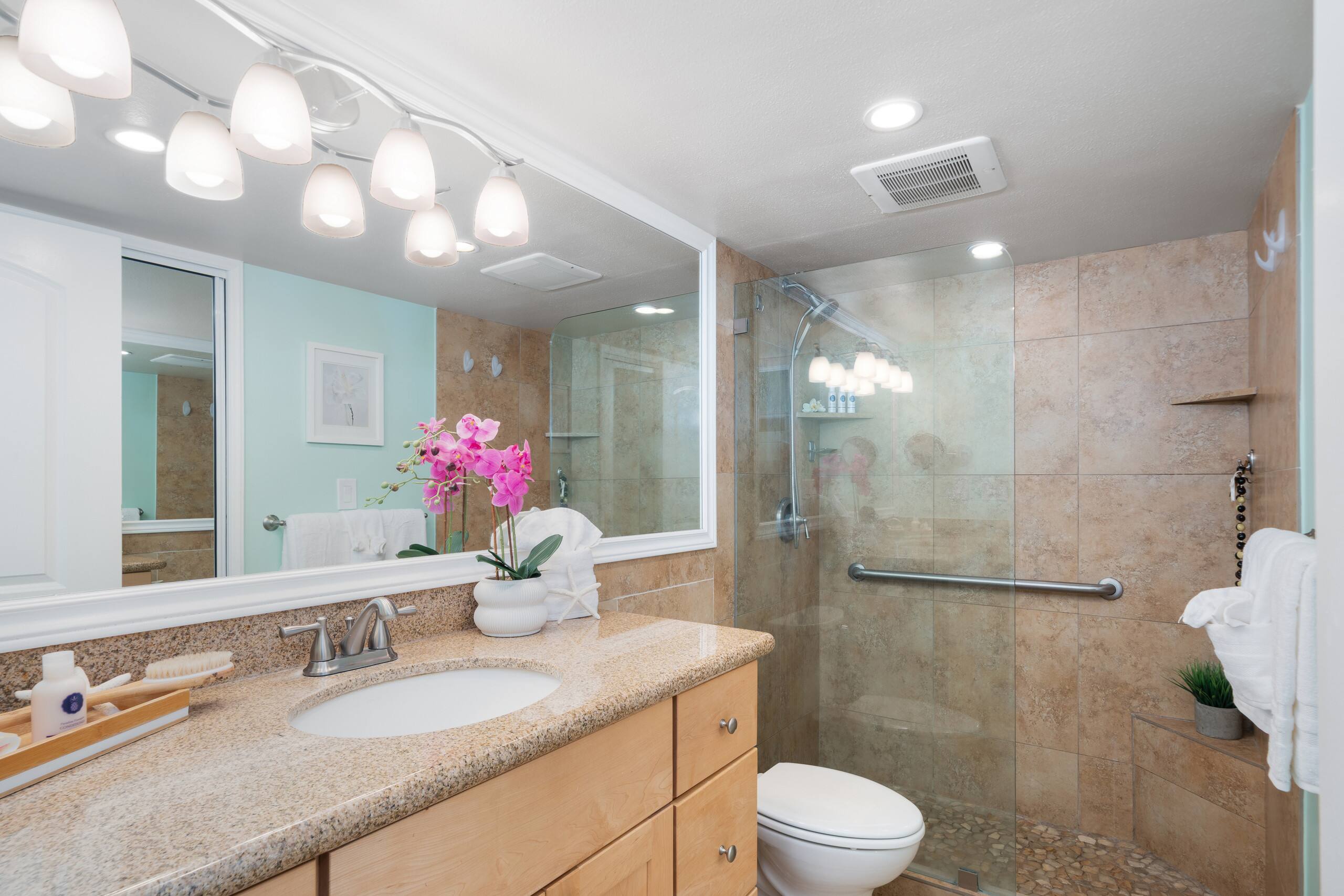 Condo in Lahaina · ★4.71 · 1 bedroom · 2 beds · 1 bath - Image 19