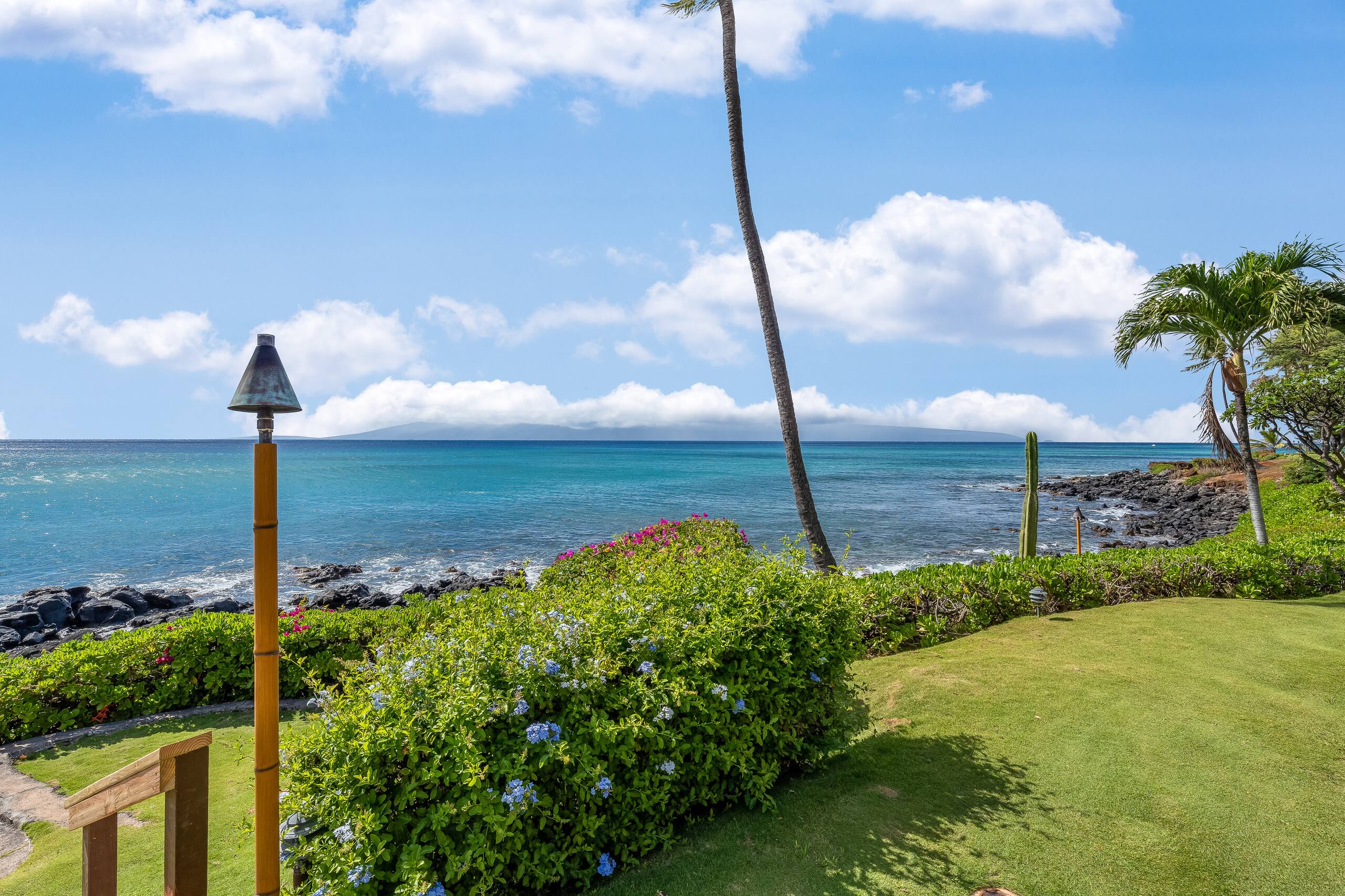 Condo in Lahaina · ★4.71 · 1 bedroom · 2 beds · 1 bath - Image 44