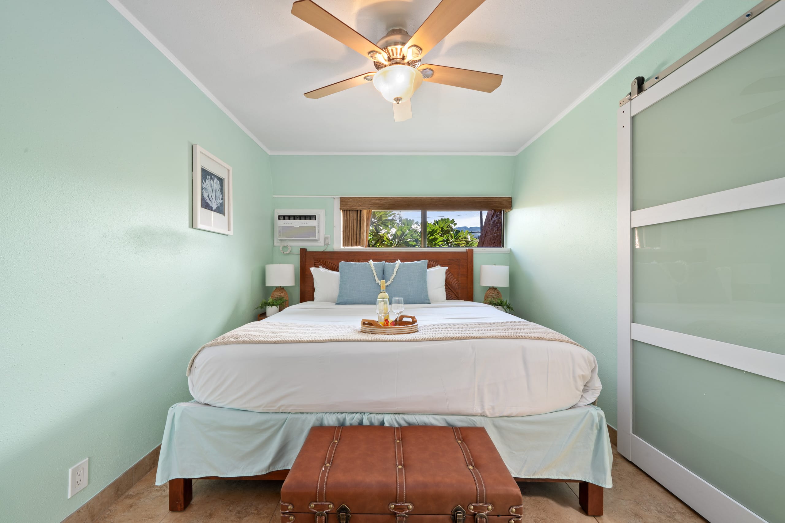Condo in Lahaina · ★4.71 · 1 bedroom · 2 beds · 1 bath - Image 14