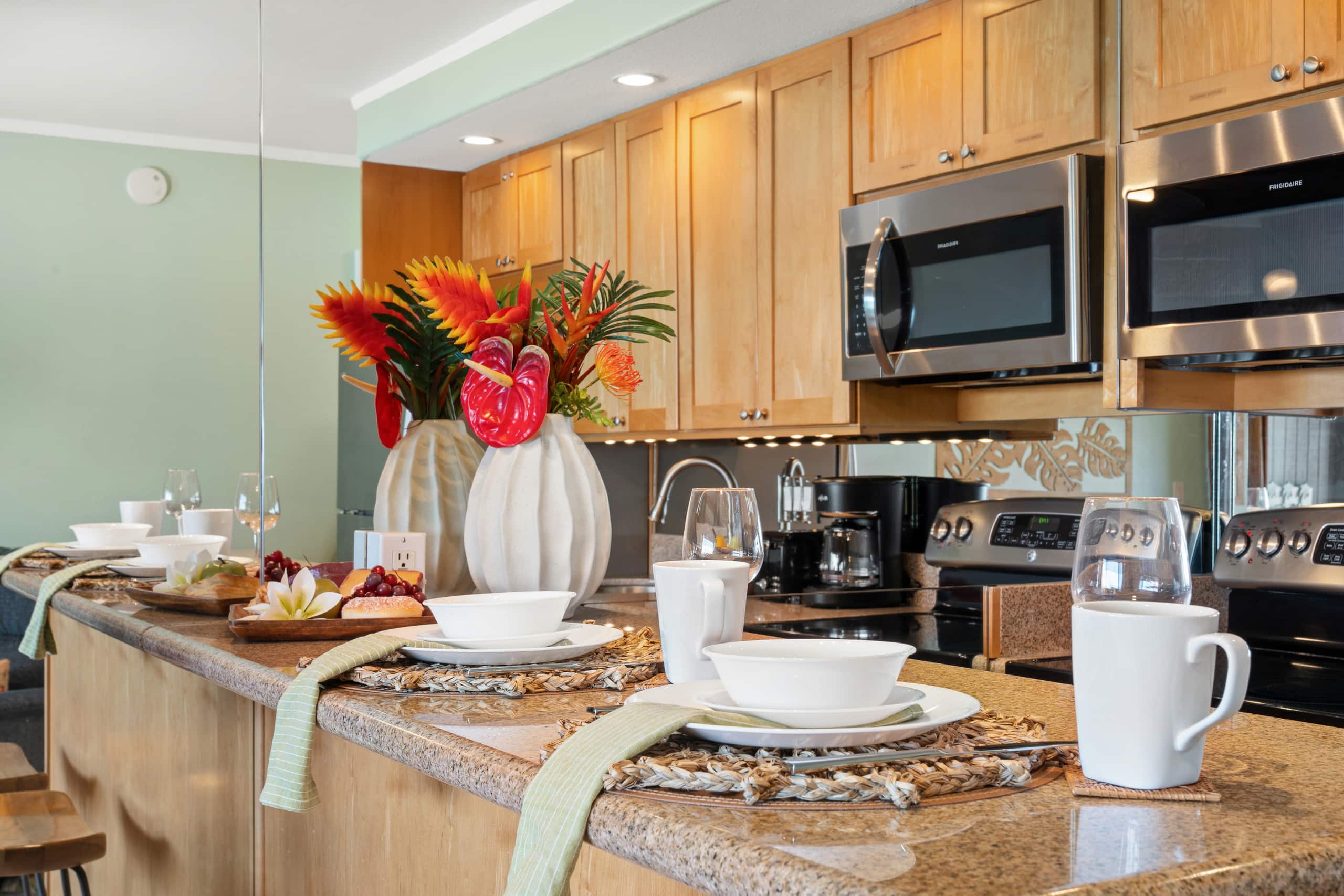 Condo in Lahaina · ★4.71 · 1 bedroom · 2 beds · 1 bath - Image 9
