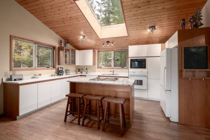 Fairmont Creek Vacation Rentals managed Airbnb listing 2
