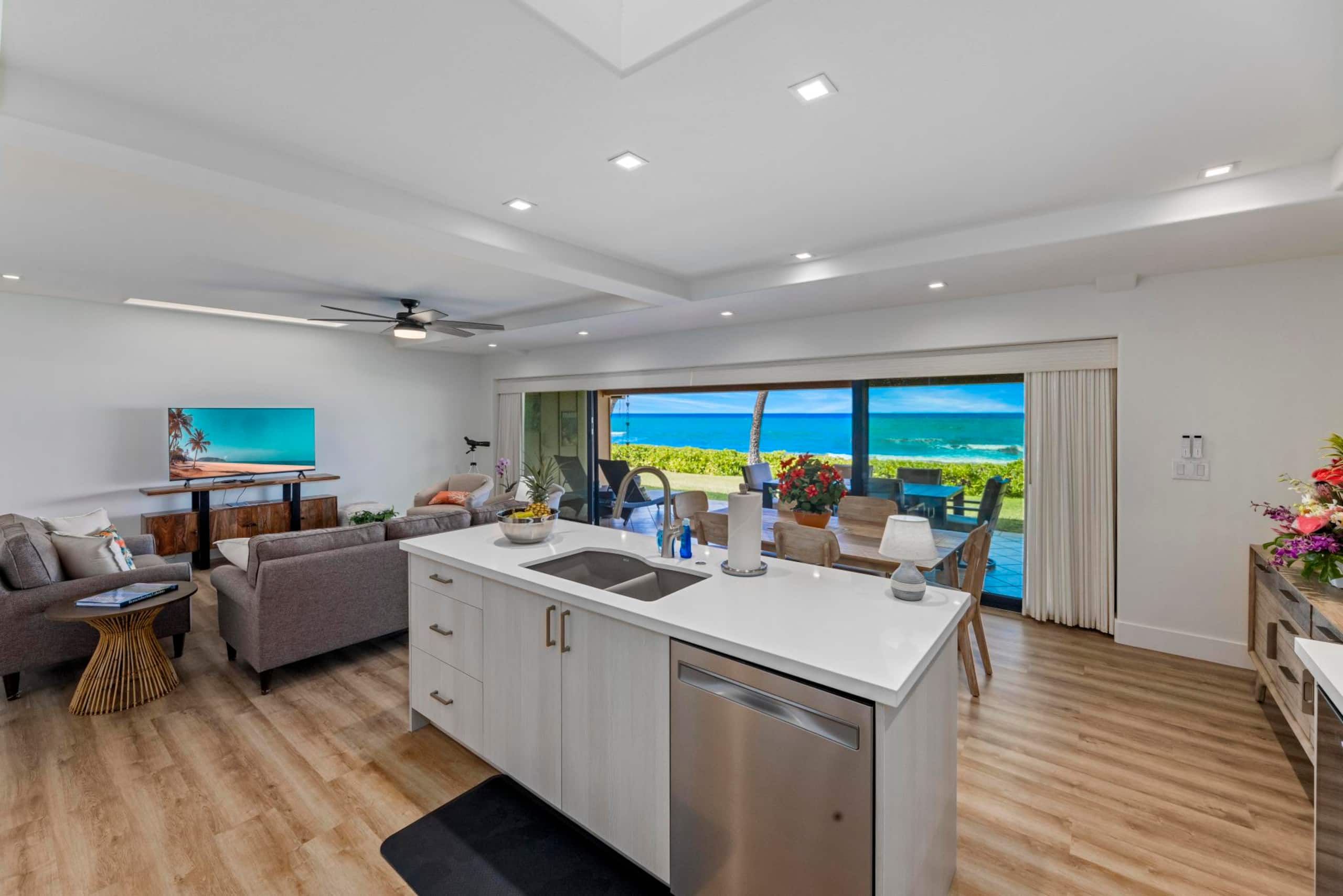 Townhouse in Lahaina · ★4.0 · 4 bedrooms · 4 beds · 4 baths - Image 23