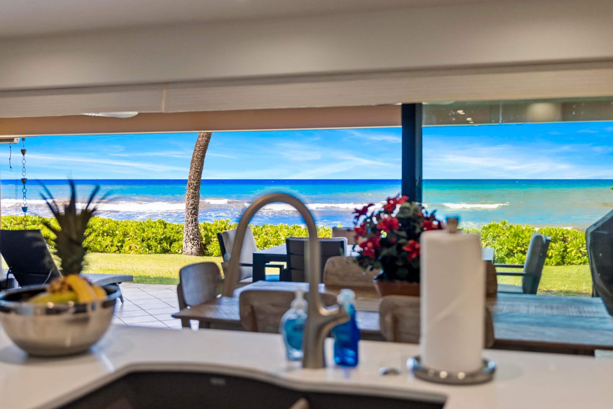 Townhouse in Lahaina · ★4.0 · 4 bedrooms · 4 beds · 4 baths - Image 14