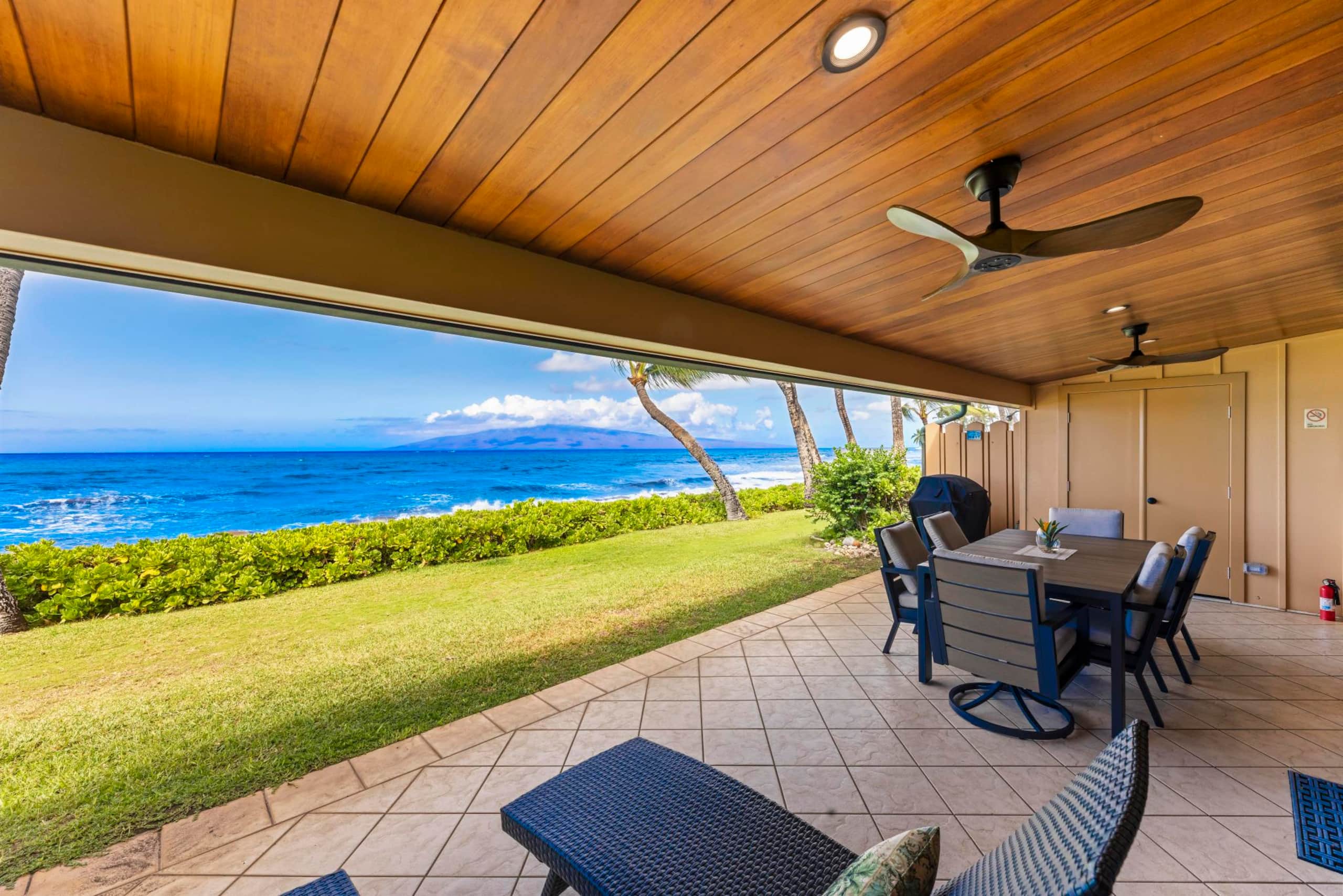 Townhouse in Lahaina · ★4.0 · 4 bedrooms · 4 beds · 4 baths - Image 17