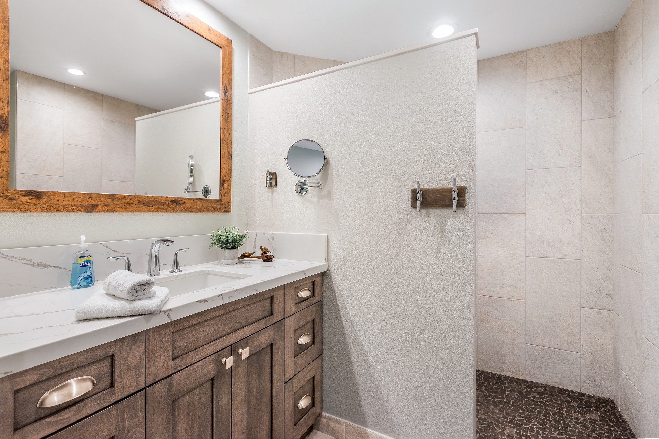 Townhouse in Lahaina · ★4.73 · 4 bedrooms · 5 beds · 4 baths - Image 26
