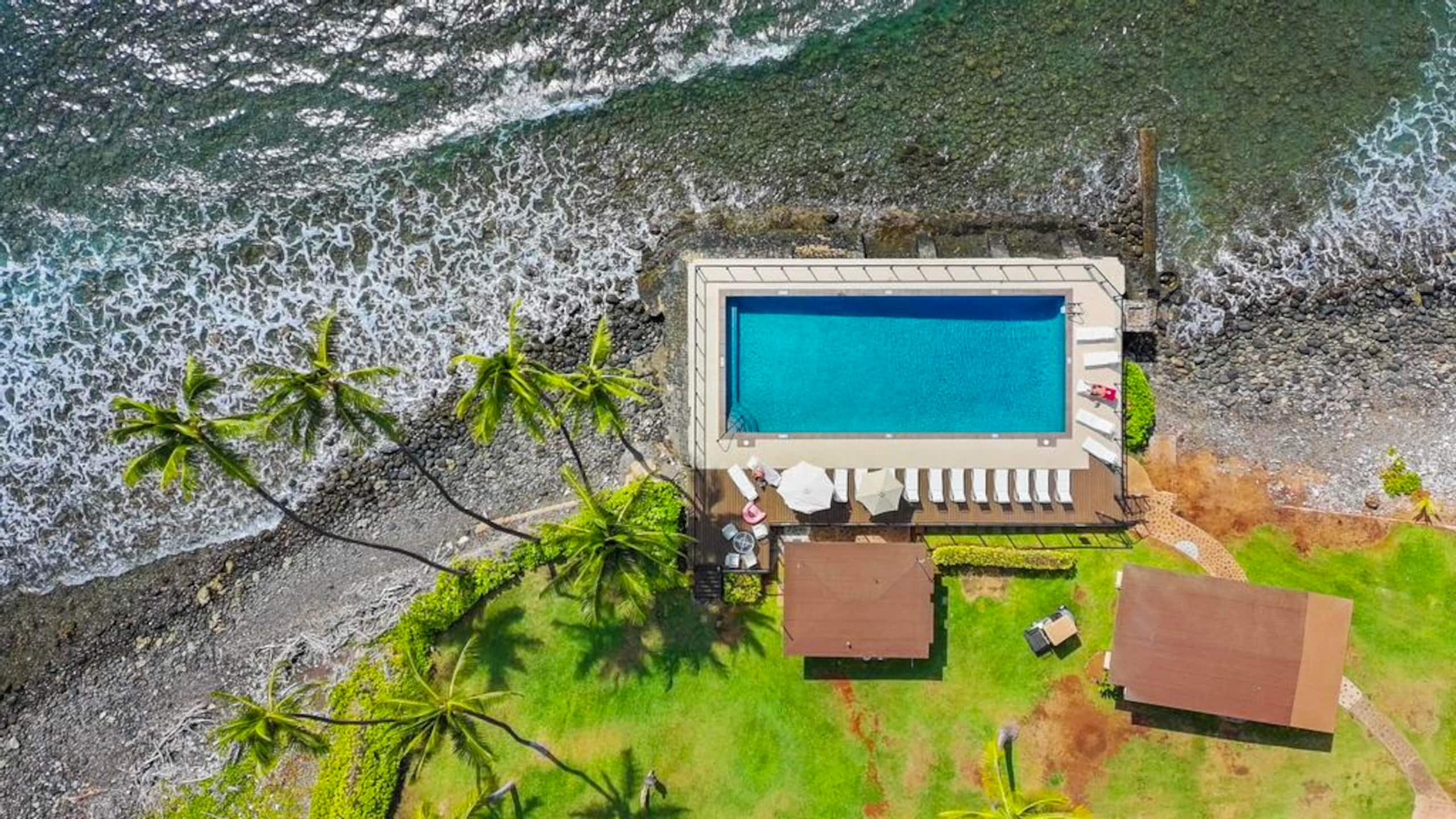 Townhouse in Lahaina · ★4.33 · 3 bedrooms · 4 beds · 2.5 baths - Image 3