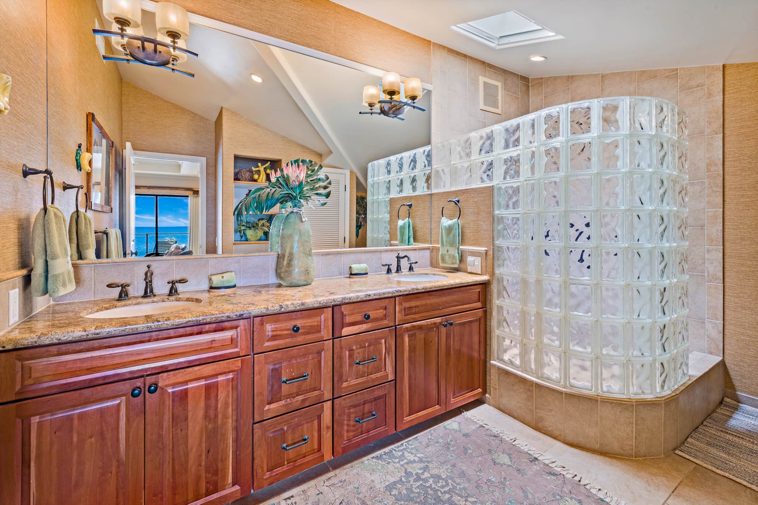 Townhouse in Lahaina · ★4.6 · 4 bedrooms · 5 beds · 3.5 baths - Image 24