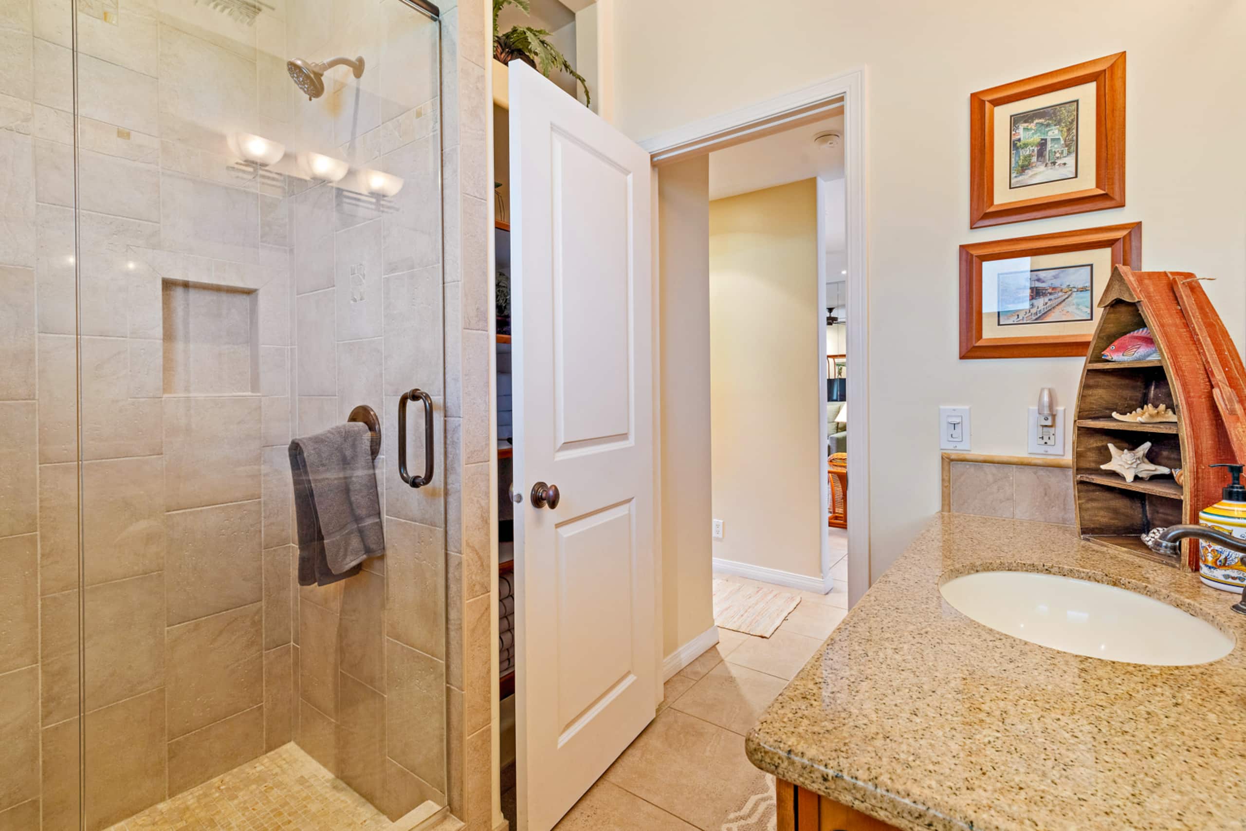 Townhouse in Lahaina · ★4.6 · 4 bedrooms · 5 beds · 3.5 baths - Image 37
