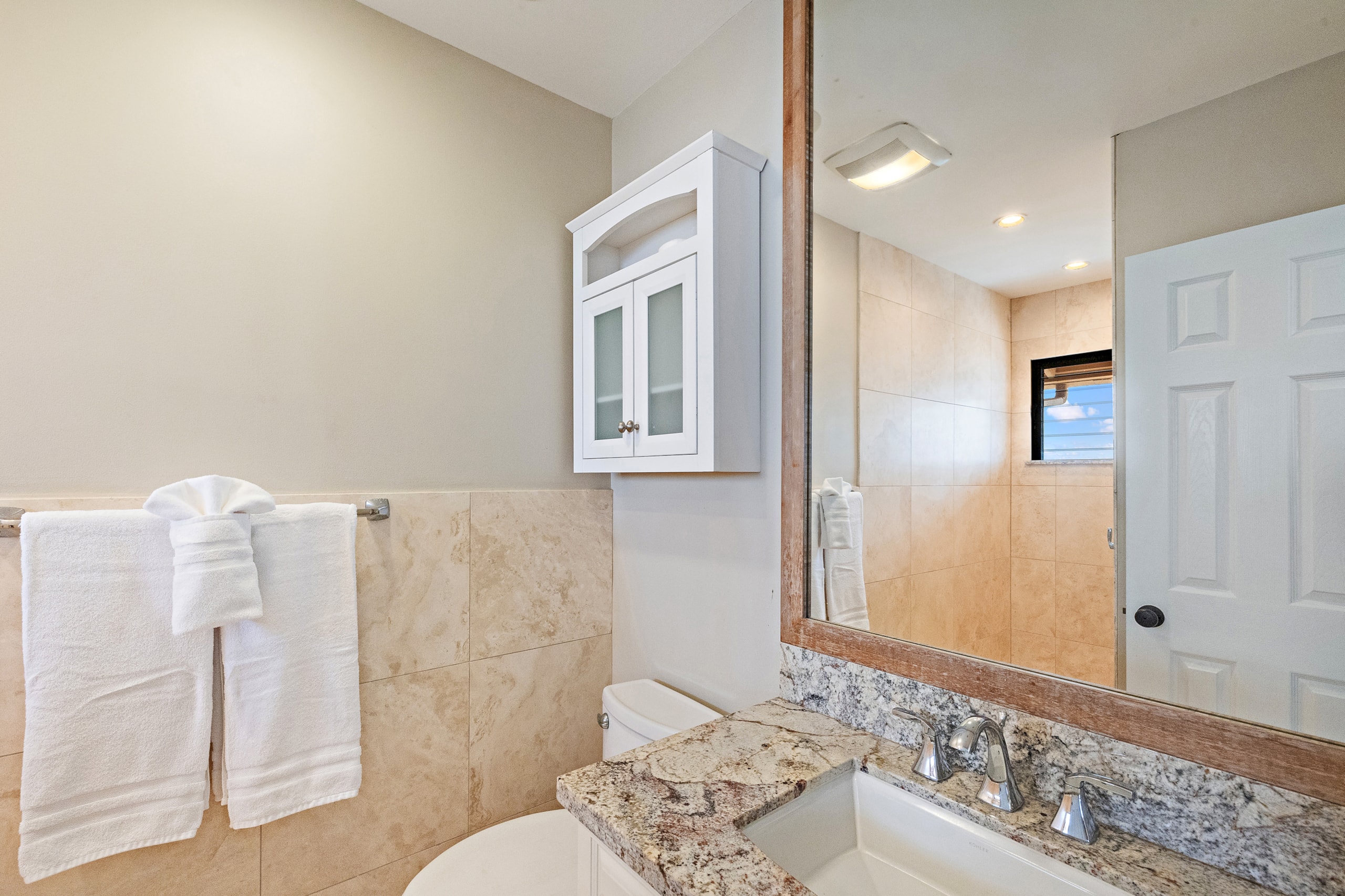 Townhouse in Lahaina · ★4.75 · 2 bedrooms · 3 beds · 2.5 baths - Image 9