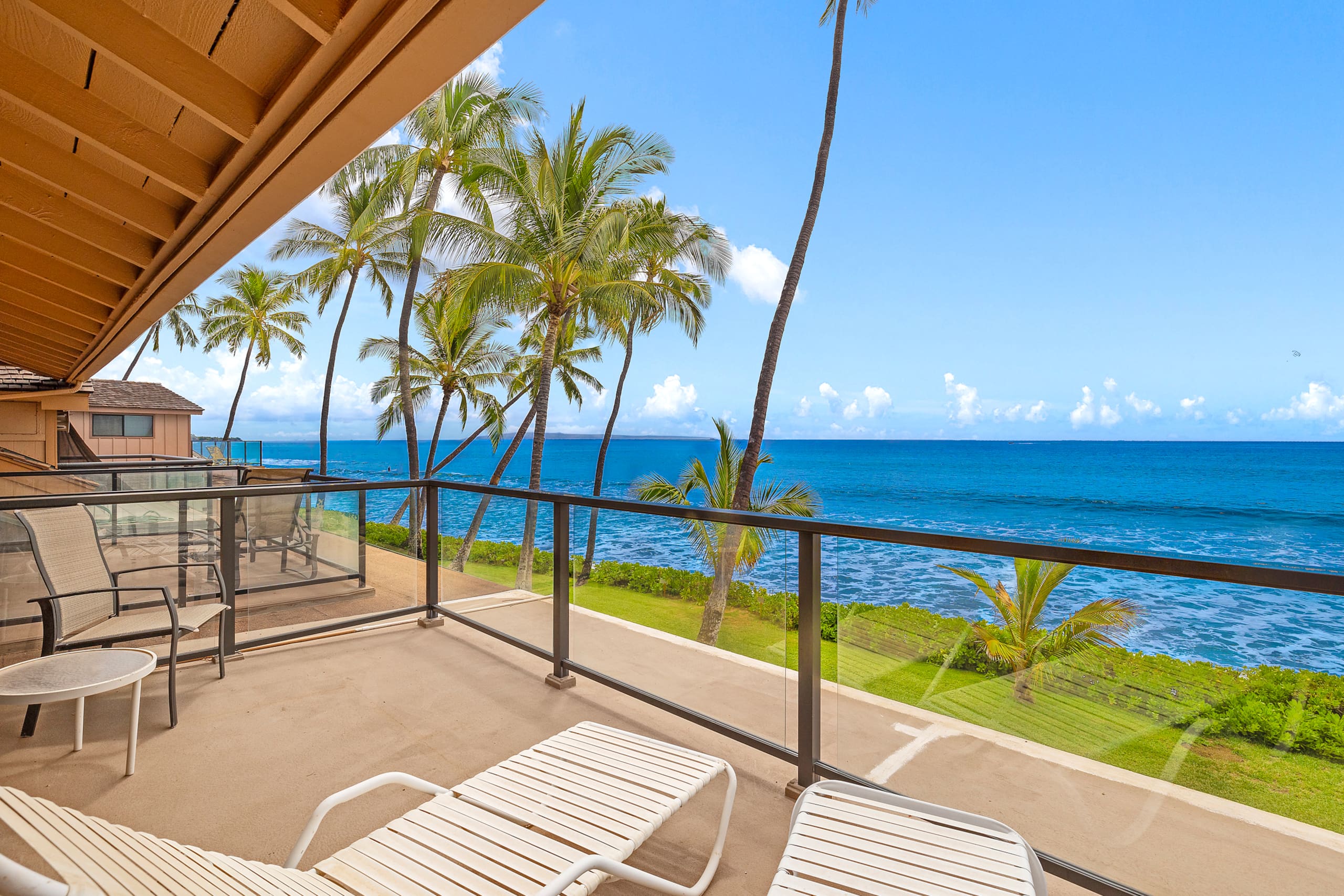 Townhouse in Lahaina · ★4.75 · 2 bedrooms · 3 beds · 2.5 baths - Image 52