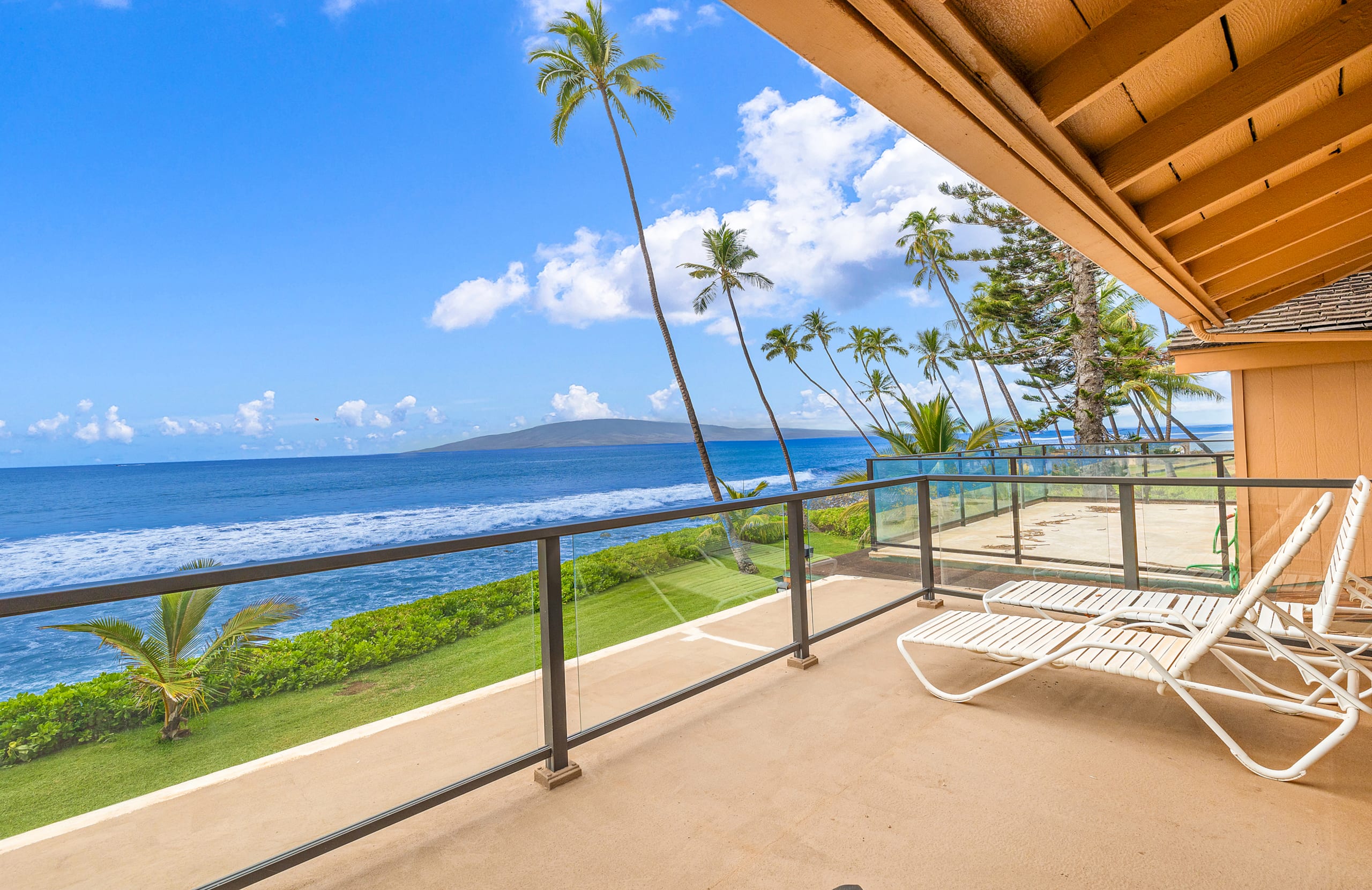 Townhouse in Lahaina · ★4.75 · 2 bedrooms · 3 beds · 2.5 baths - Image 1