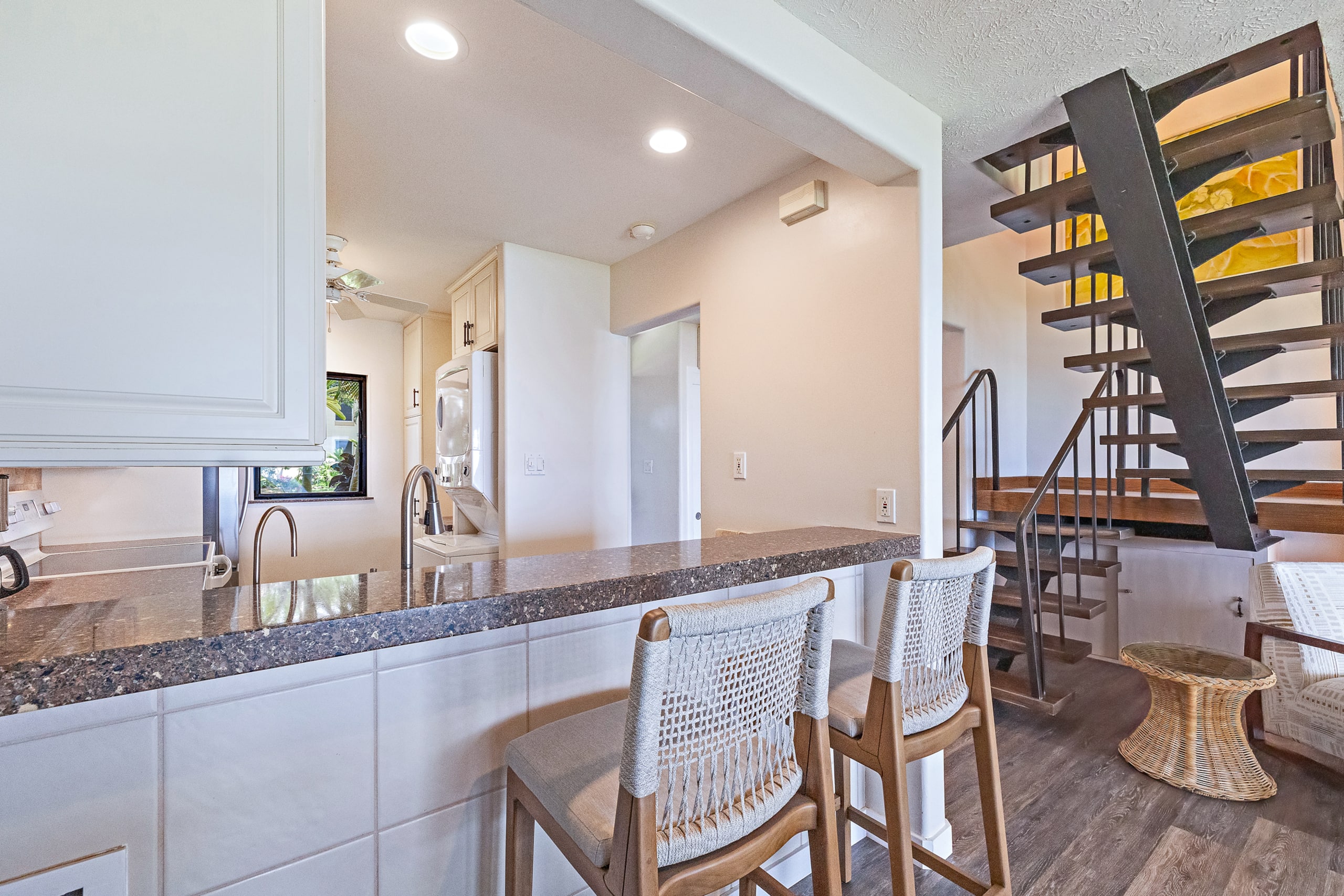 Townhouse in Lahaina · ★4.75 · 2 bedrooms · 3 beds · 2.5 baths - Image 23