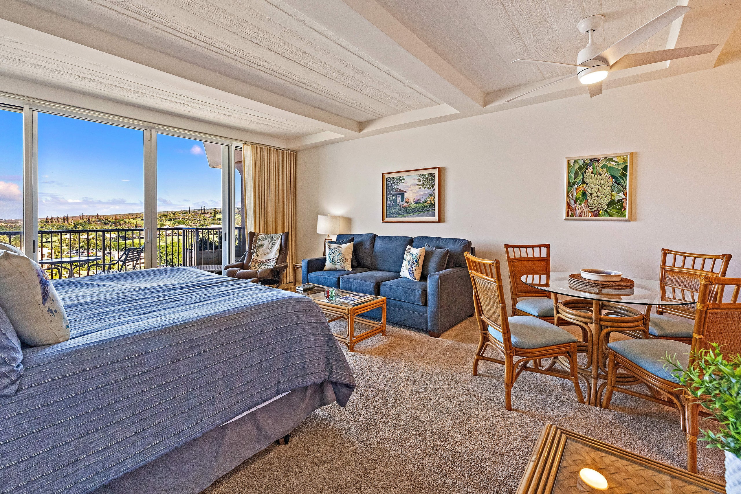 Condo in Lahaina · ★4.82 · Studio · 1 bed · No bathroom - Image 2