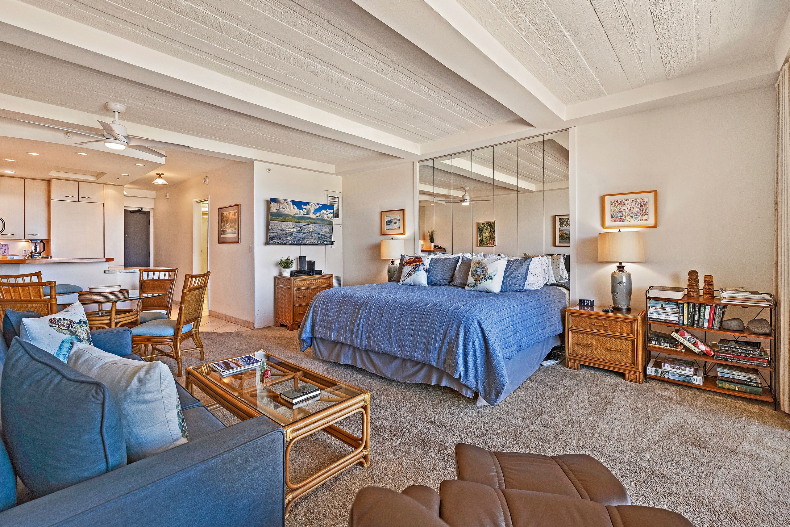 Condo in Lahaina · ★4.82 · Studio · 1 bed · No bathroom - Image 30