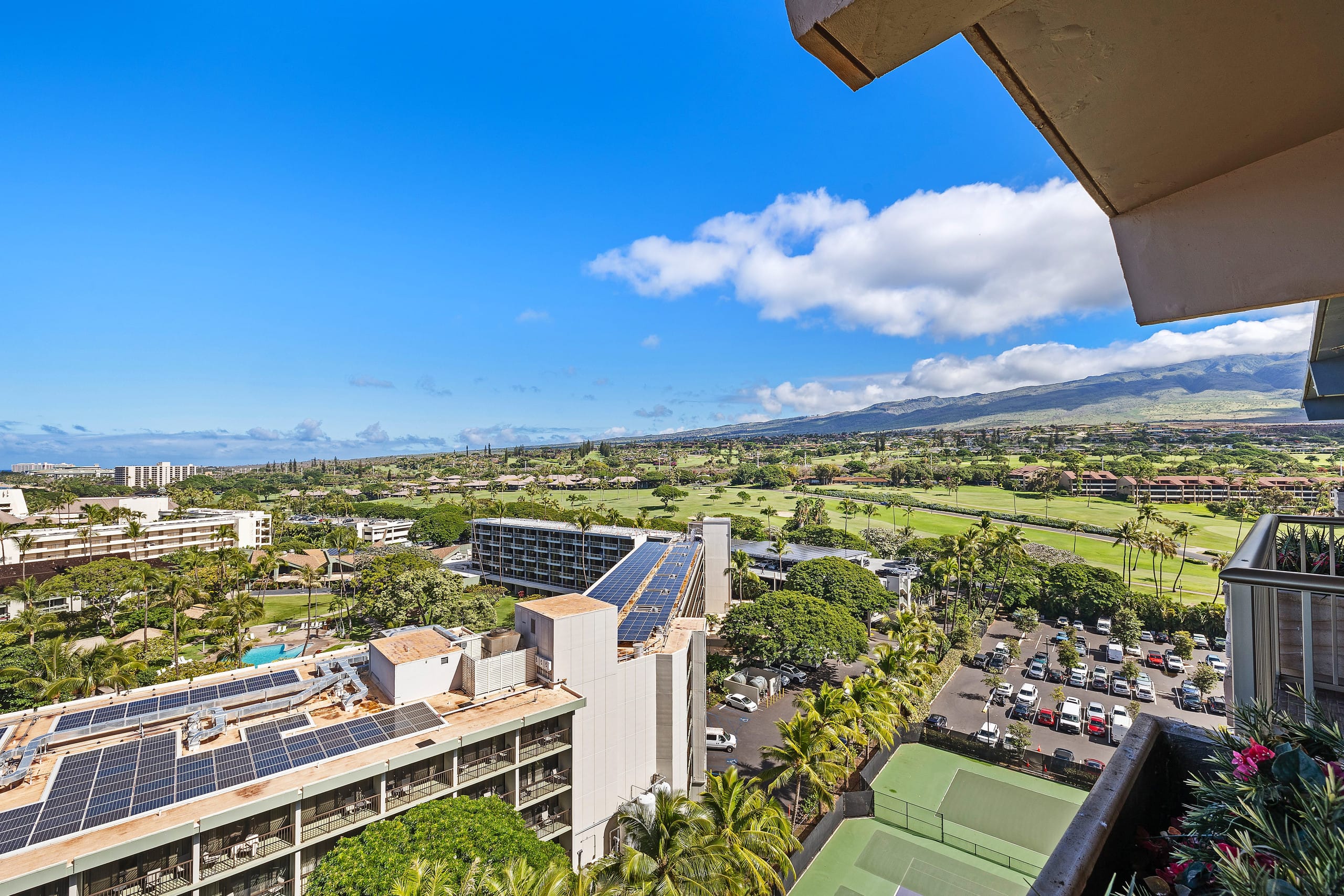 Condo in Lahaina · ★4.82 · Studio · 1 bed · No bathroom - Image 36