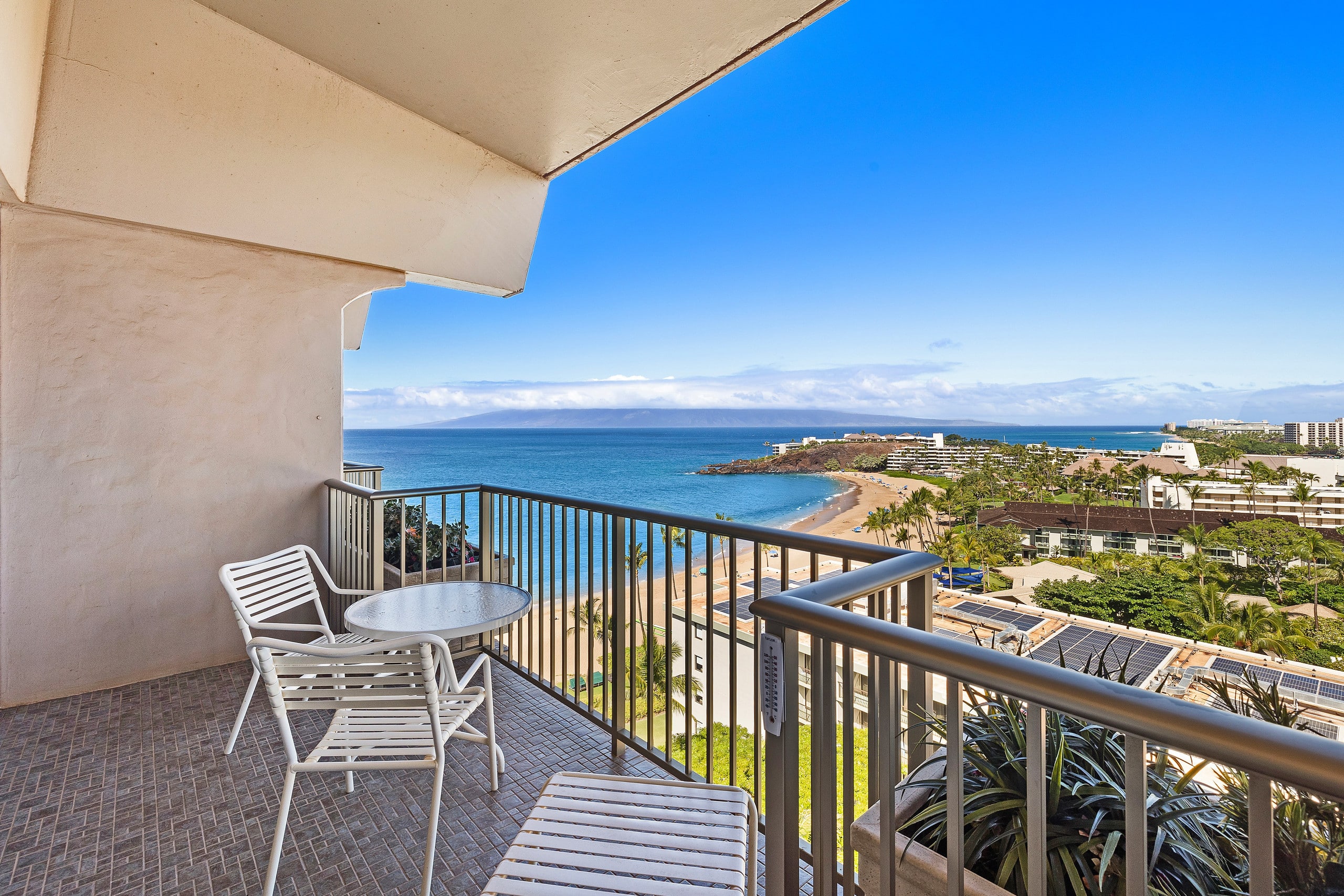 Condo in Lahaina · ★4.82 · Studio · 1 bed · No bathroom - Image 35