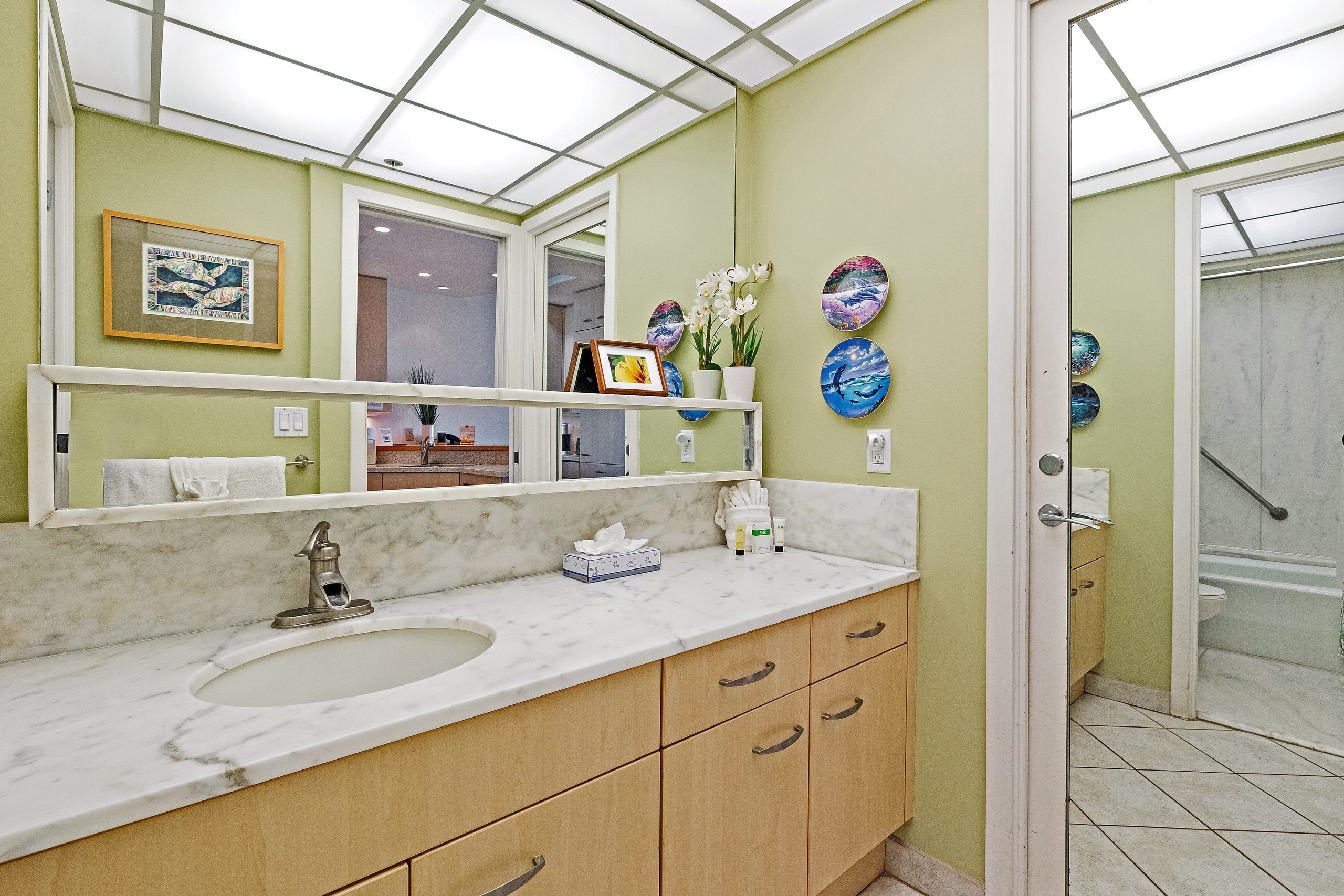 Condo in Lahaina · ★4.82 · Studio · 1 bed · No bathroom - Image 18