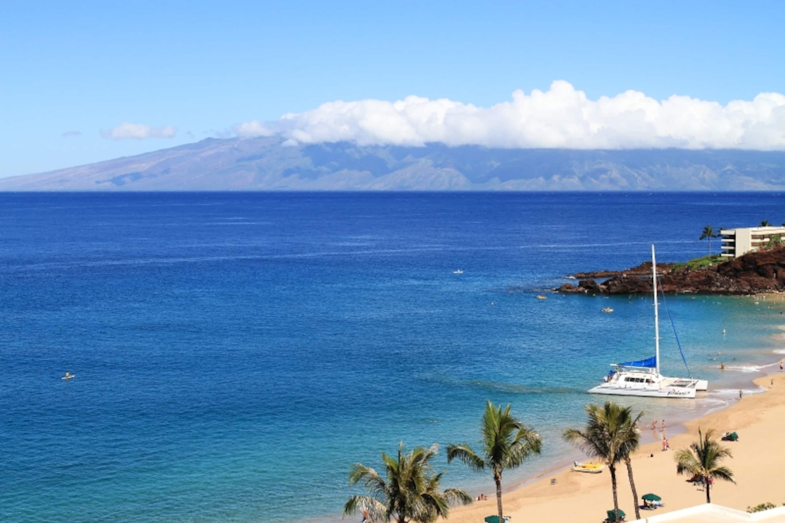 Condo in Lahaina · ★4.82 · Studio · 1 bed · No bathroom - Image 13