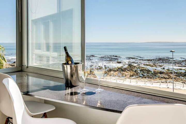 Beautiful Apartment walking Distance to the Ocean gallery image 5