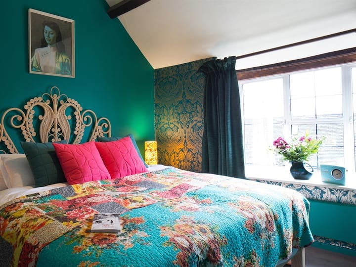 Famille-suite-sdb Privée-the Retro Suite - Painswick