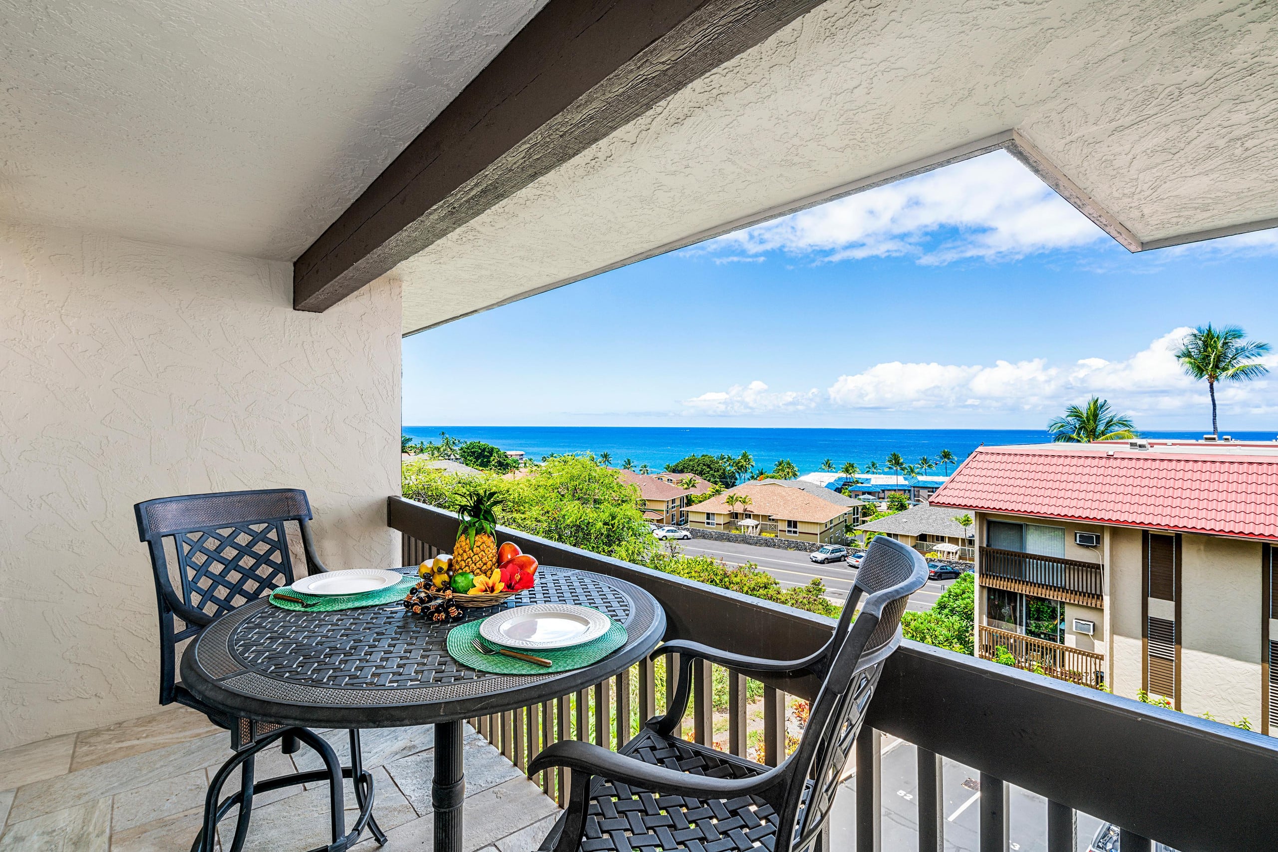 Kona Mansions#229 Top Floor, 2 story Unit w/Ocean - Image 1