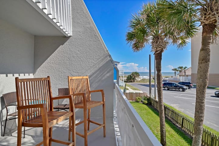 Shore Line Views Condo W/ Boardwalk & Balcony - Neptune Beach, FL