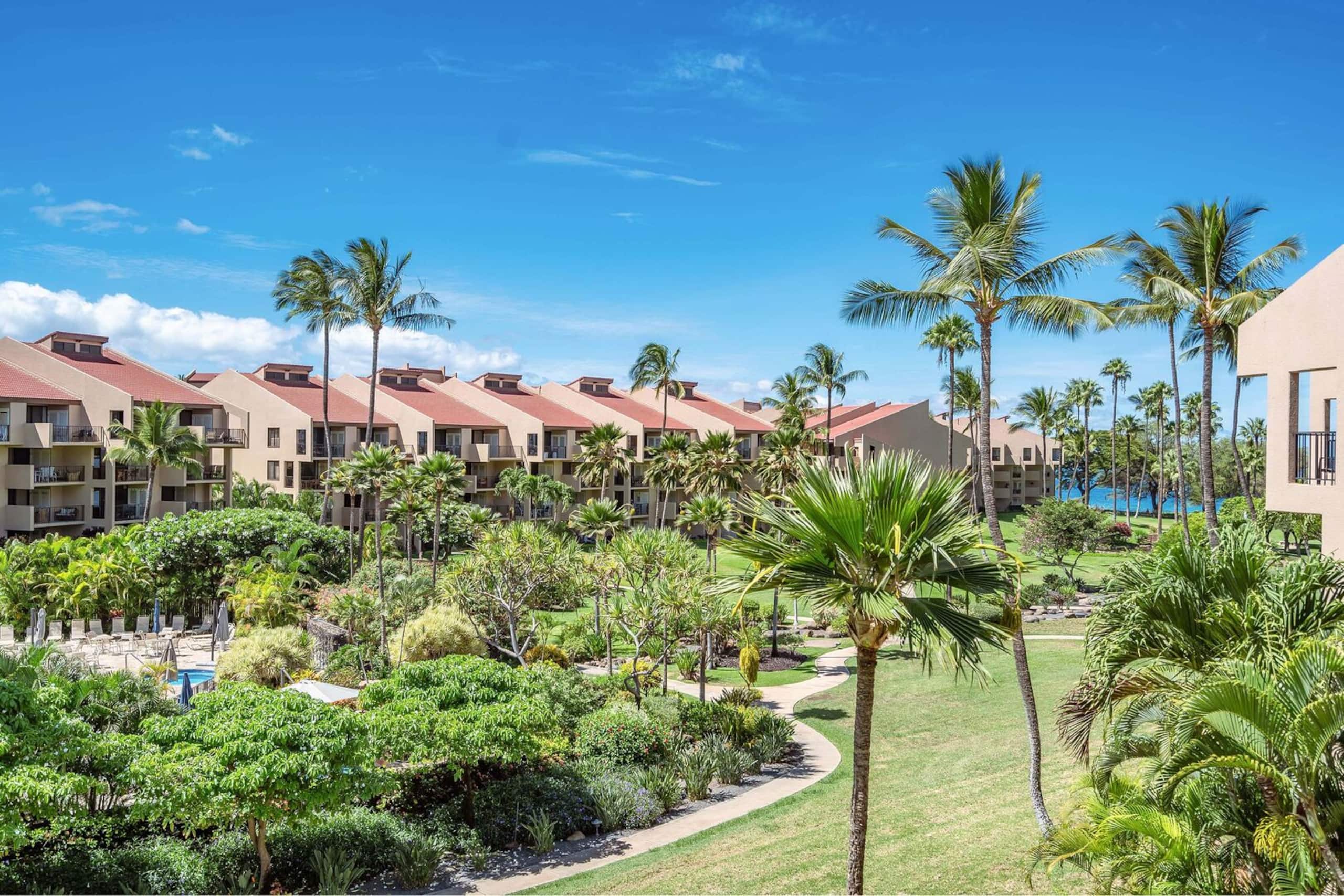 Condo in Kihei · ★4.93 · 1 bedroom · 2 beds · 2 private baths - Image 6