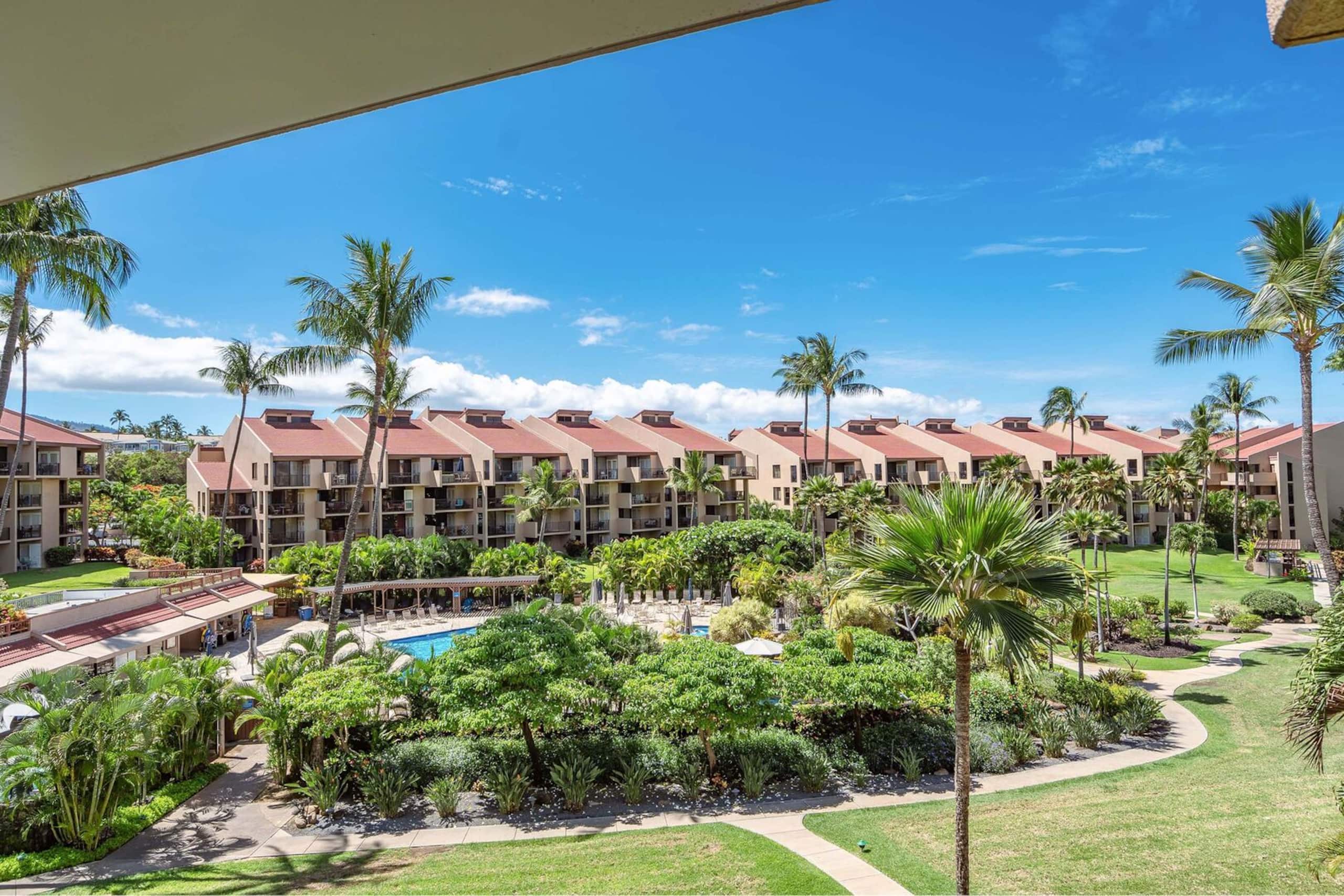 Condo in Kihei · ★4.93 · 1 bedroom · 2 beds · 2 private baths - Image 8