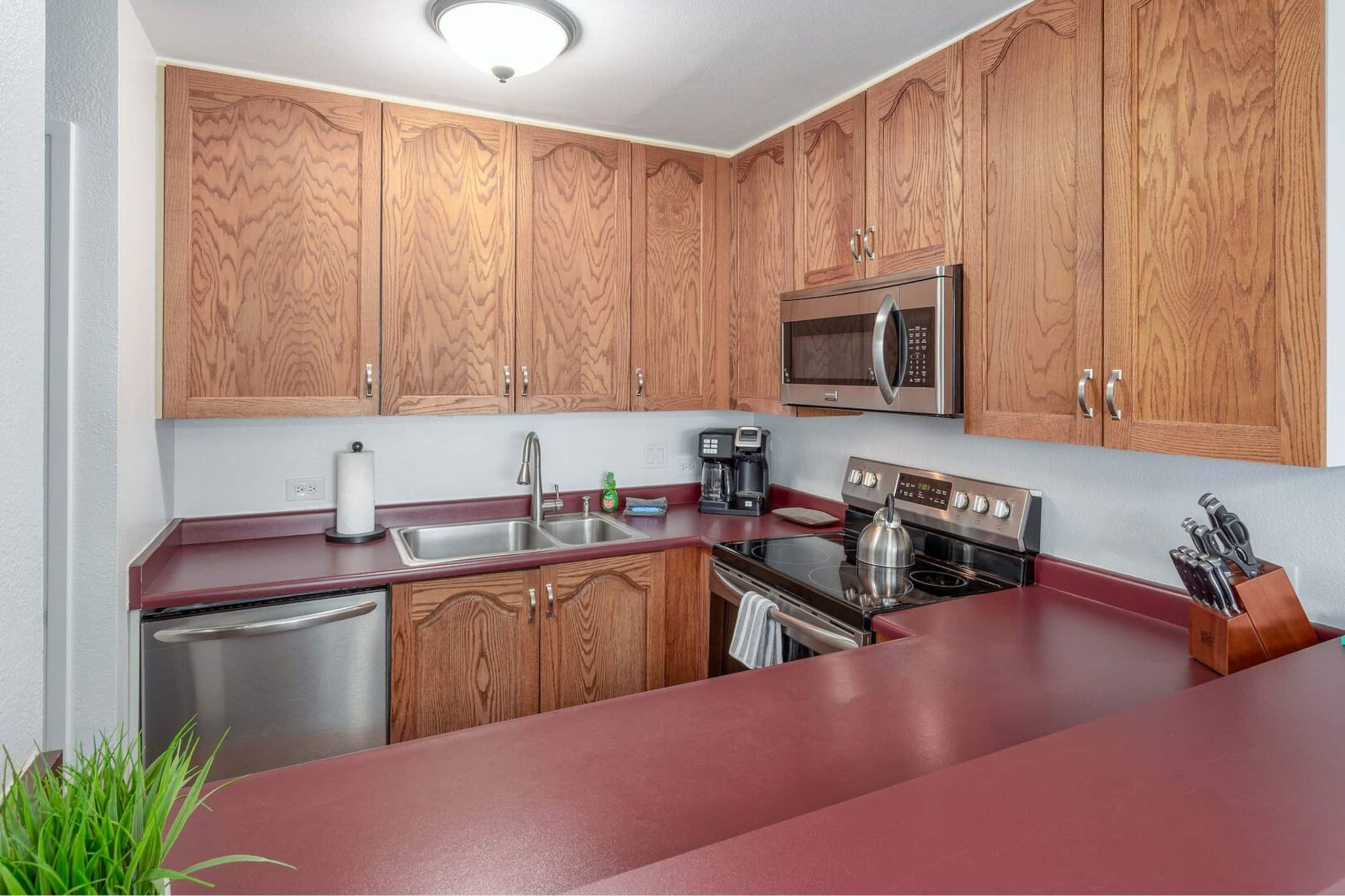 Condo in Kihei · ★4.93 · 1 bedroom · 2 beds · 2 private baths - Image 15