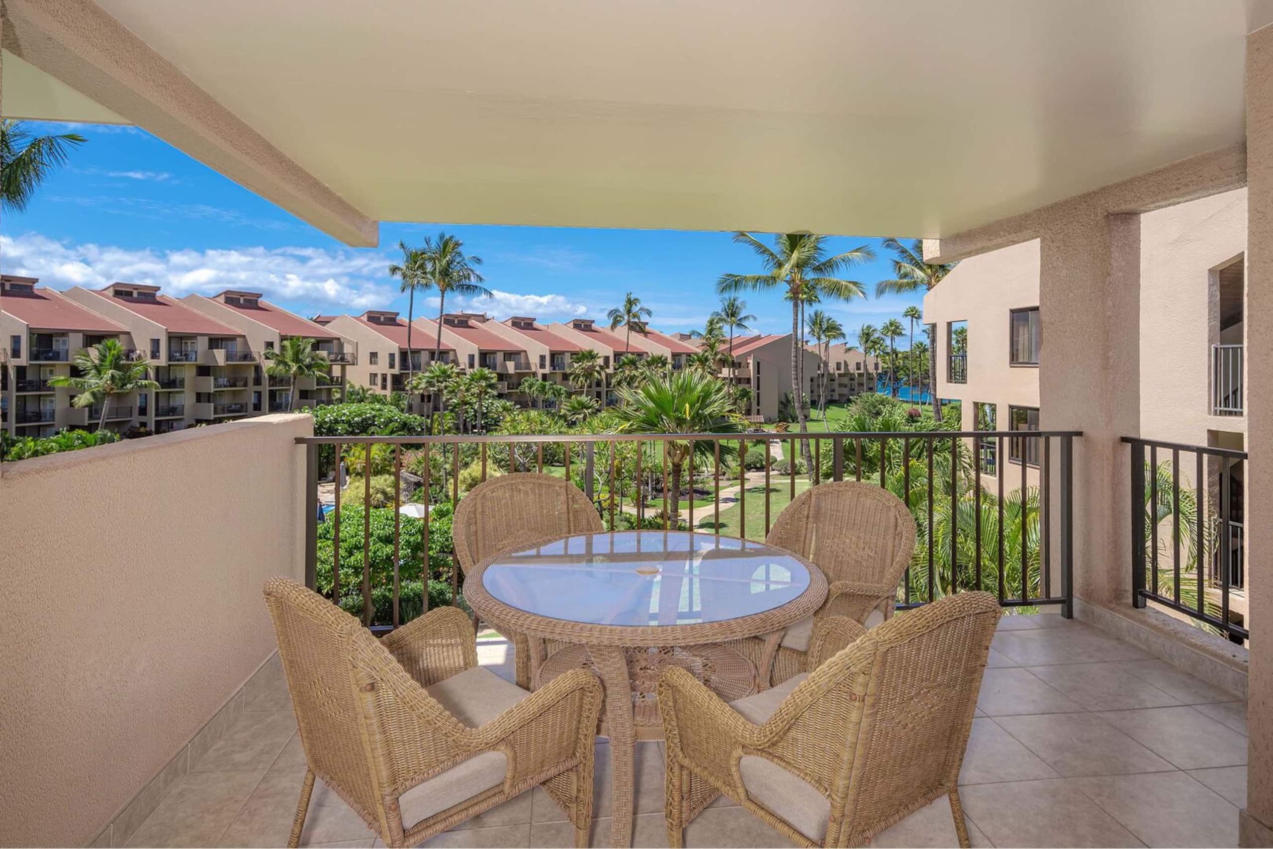 Condo in Kihei · ★4.93 · 1 bedroom · 2 beds · 2 private baths - Image 9